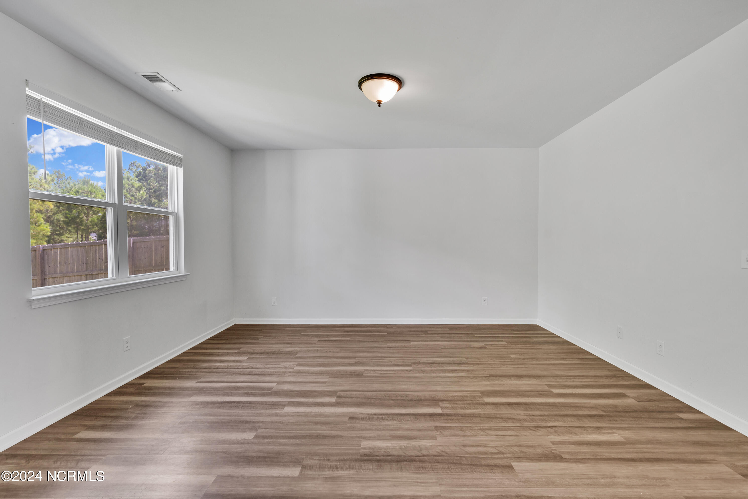 1060 S Fisher King Drive SE