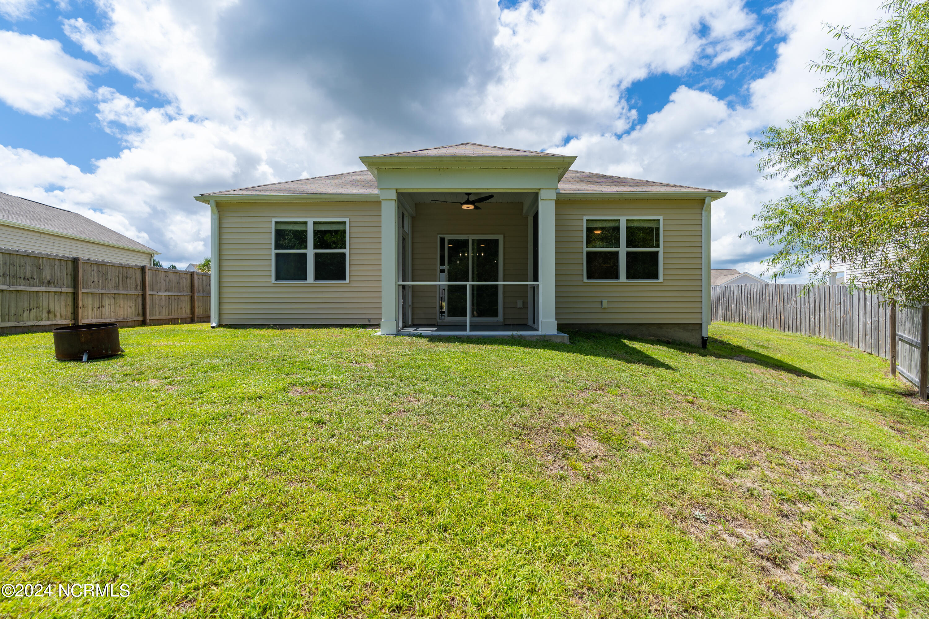 1060 S Fisher King Drive SE