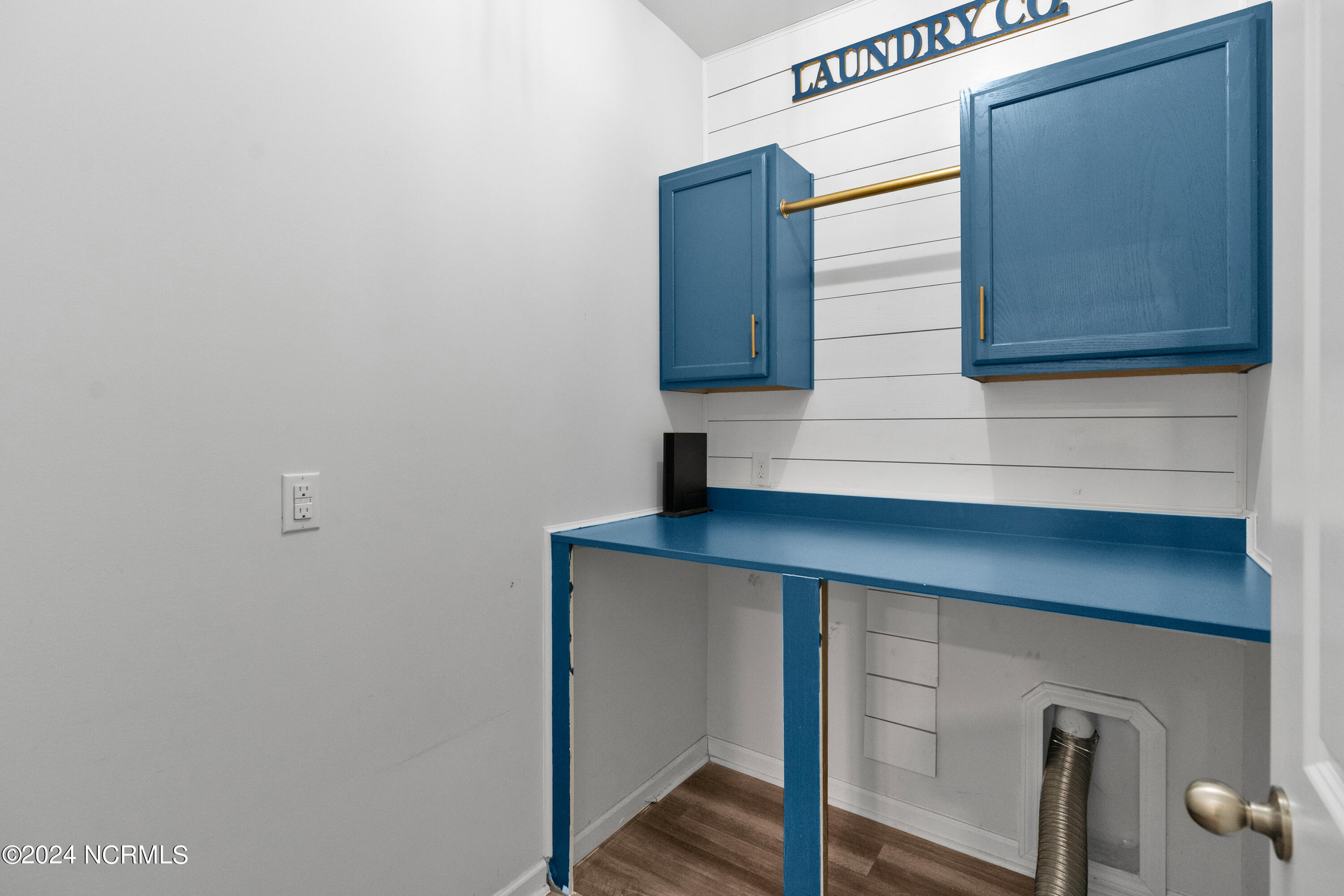 1060 S Fisher King Drive SE