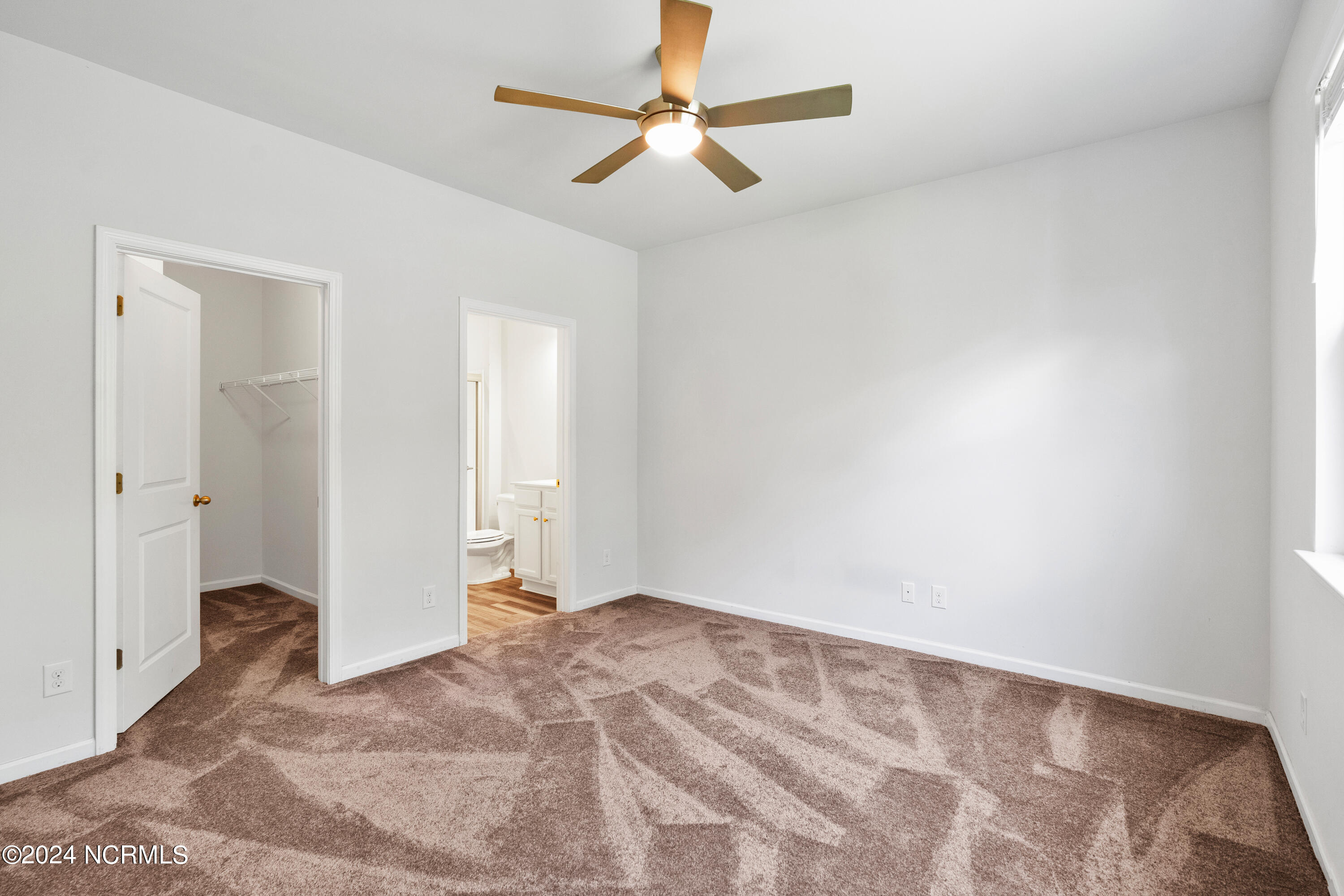 1060 S Fisher King Drive SE