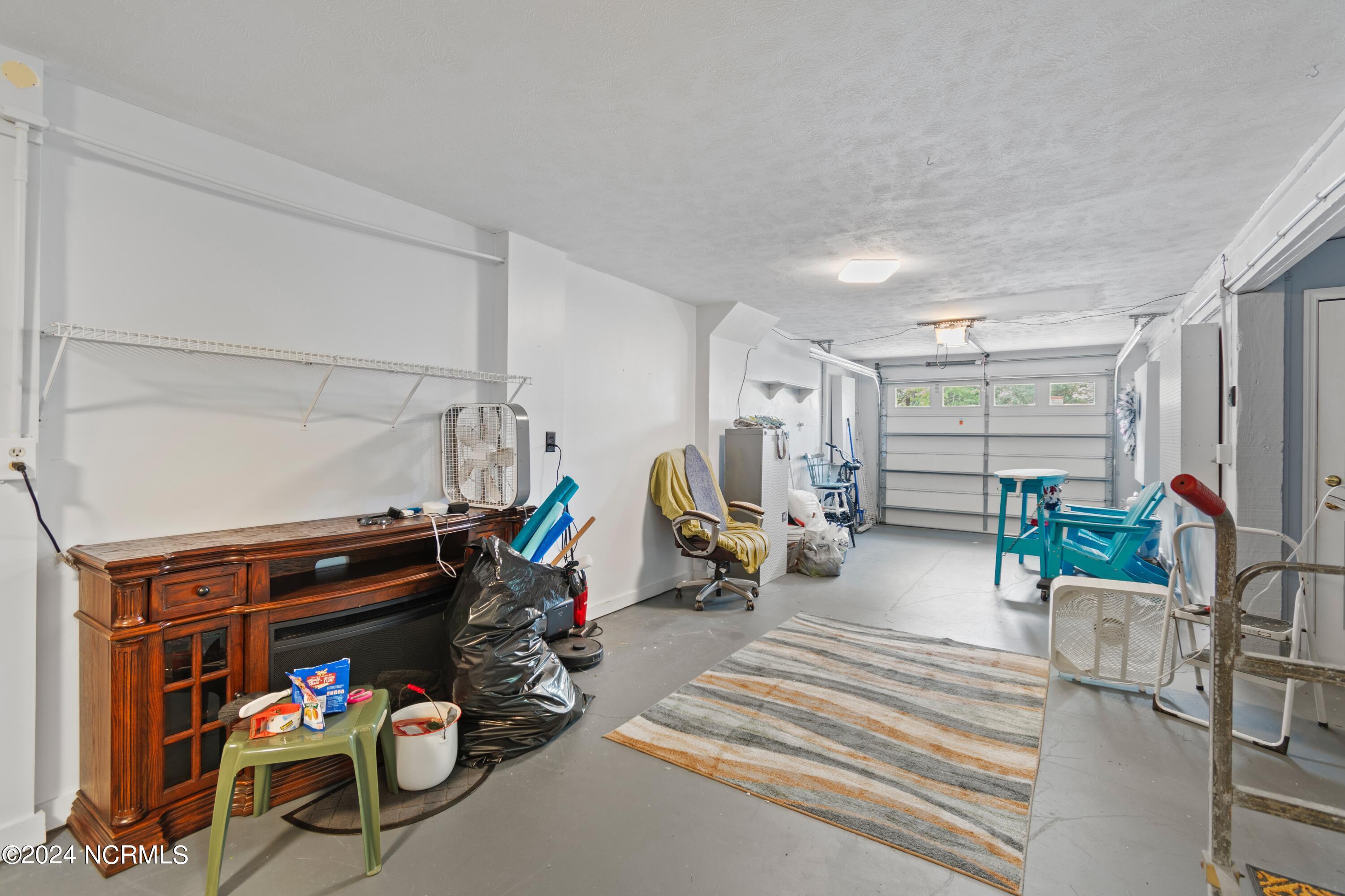 404 W Yacht Drive