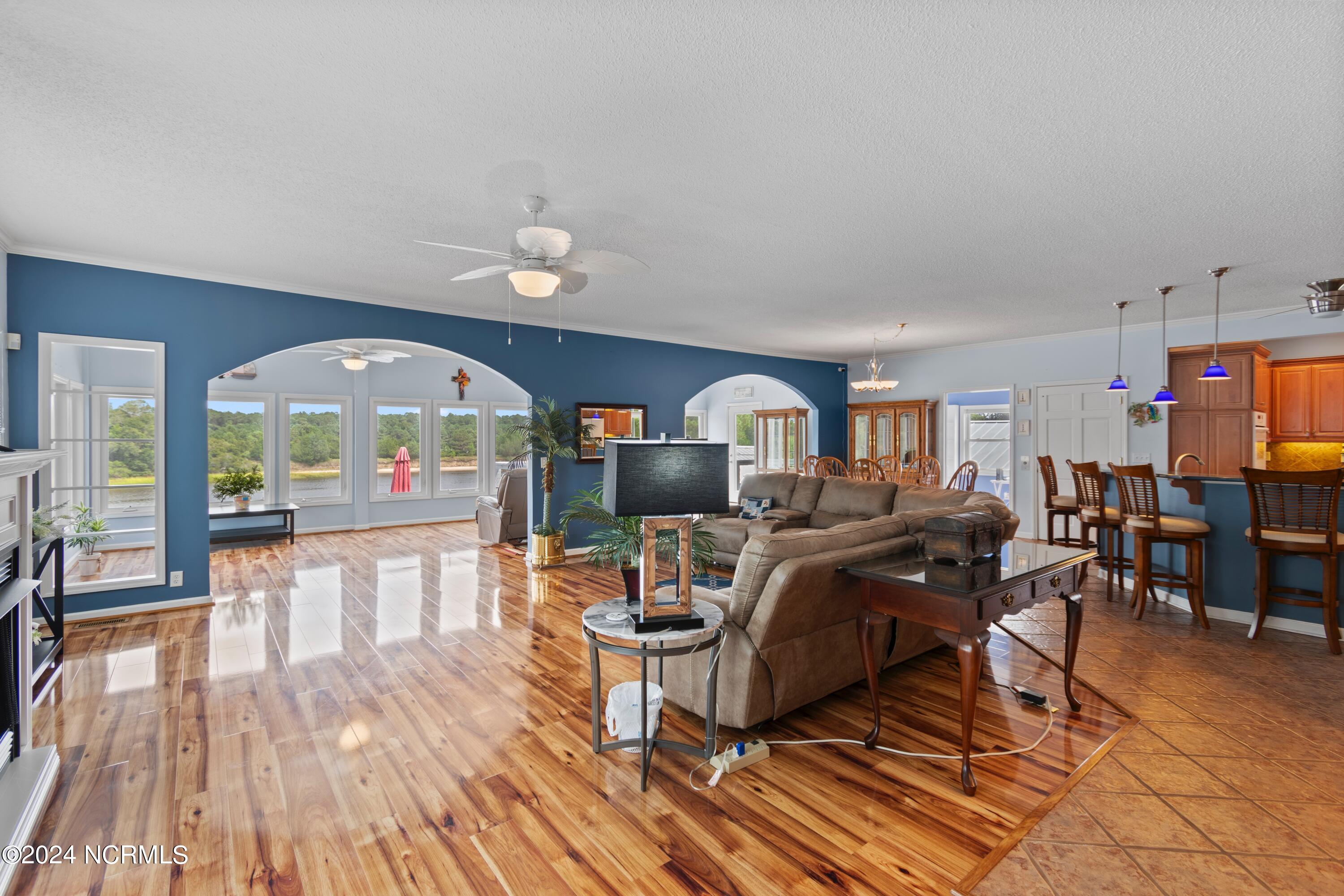 404 W Yacht Drive
