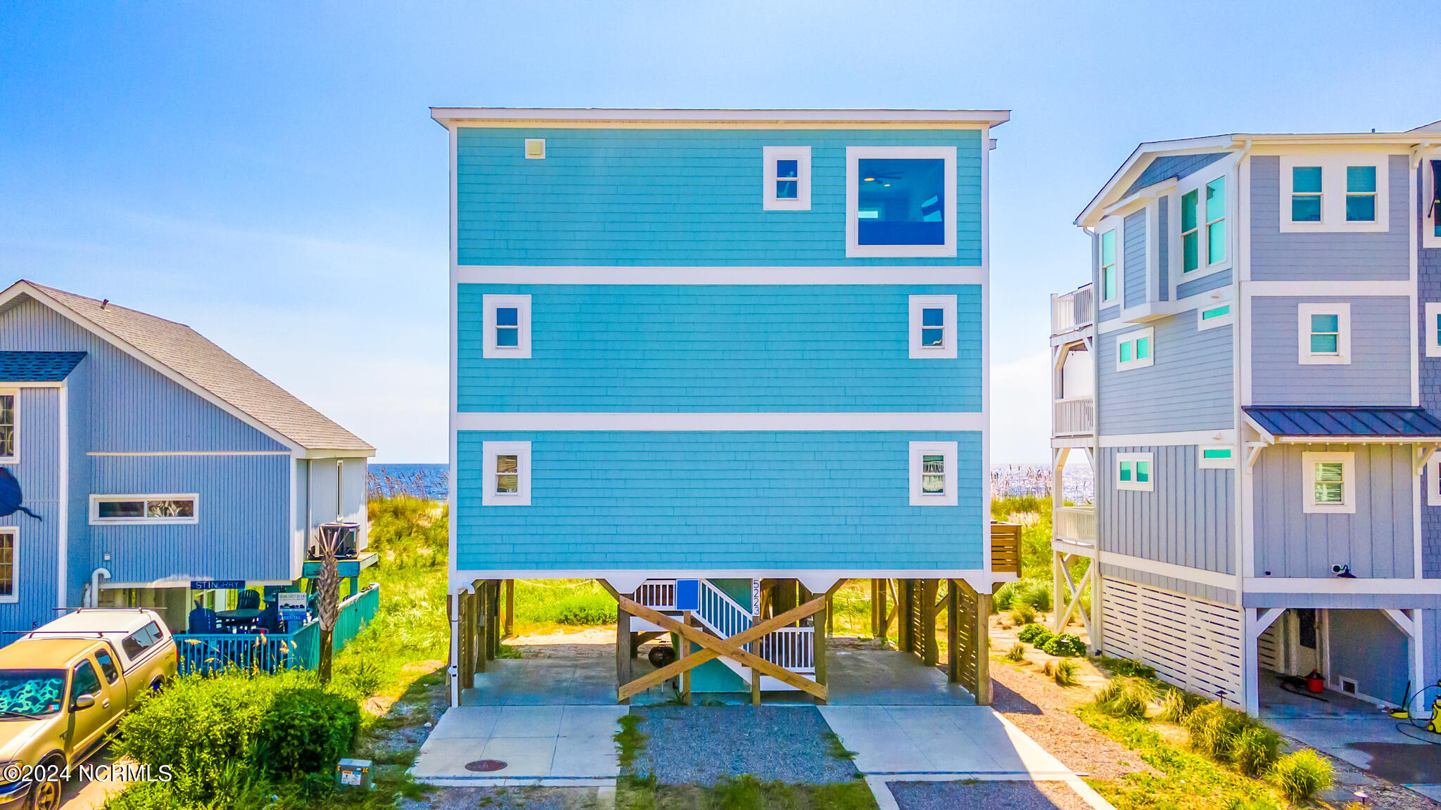 5223 E Beach Drive