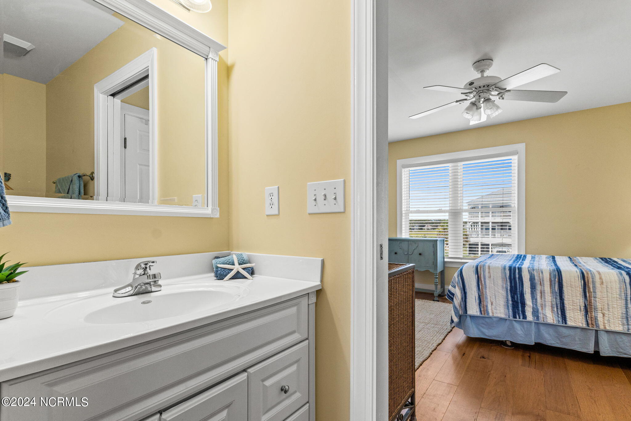 1730 W Dolphin Drive