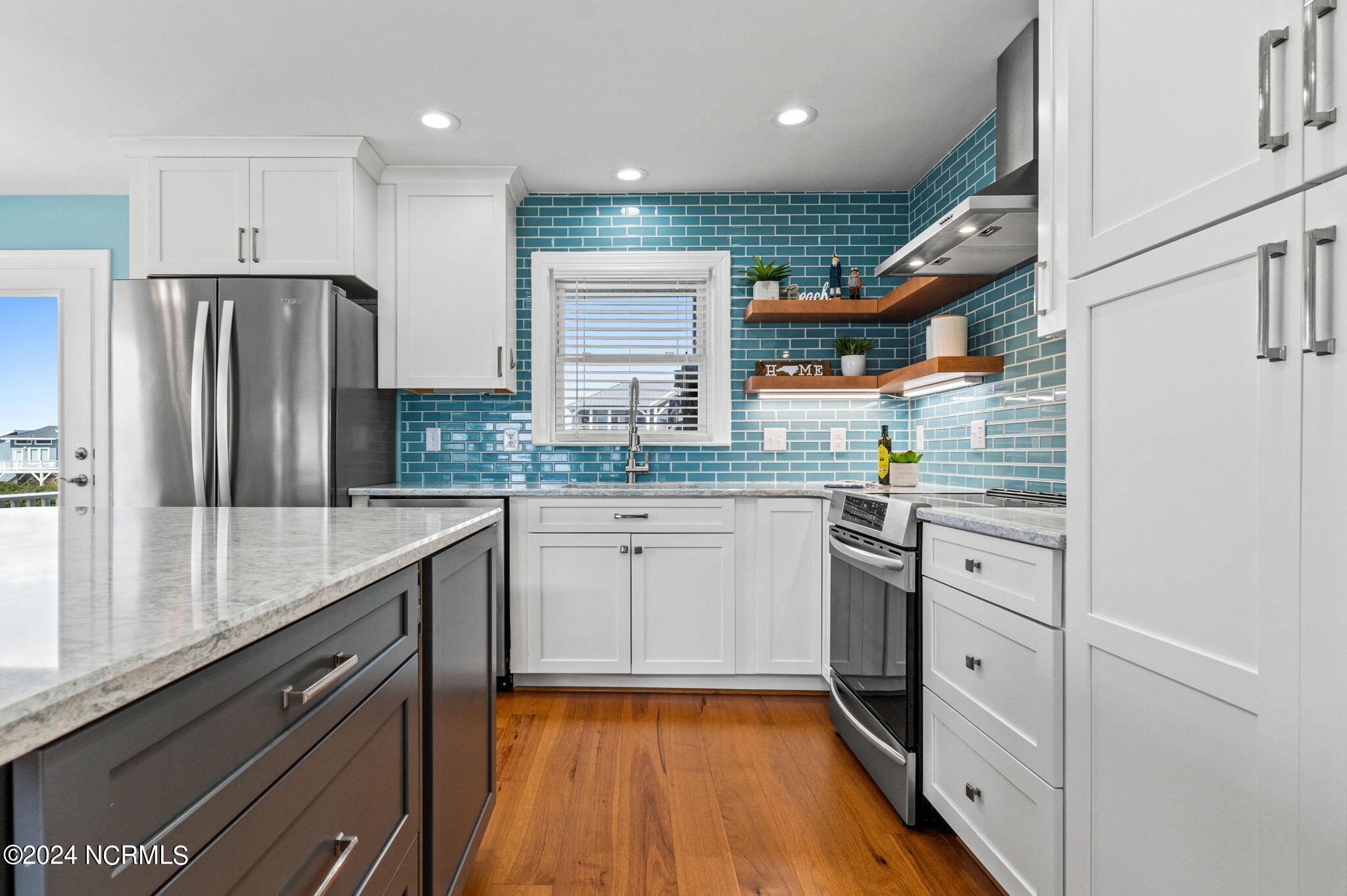 1730 W Dolphin Drive