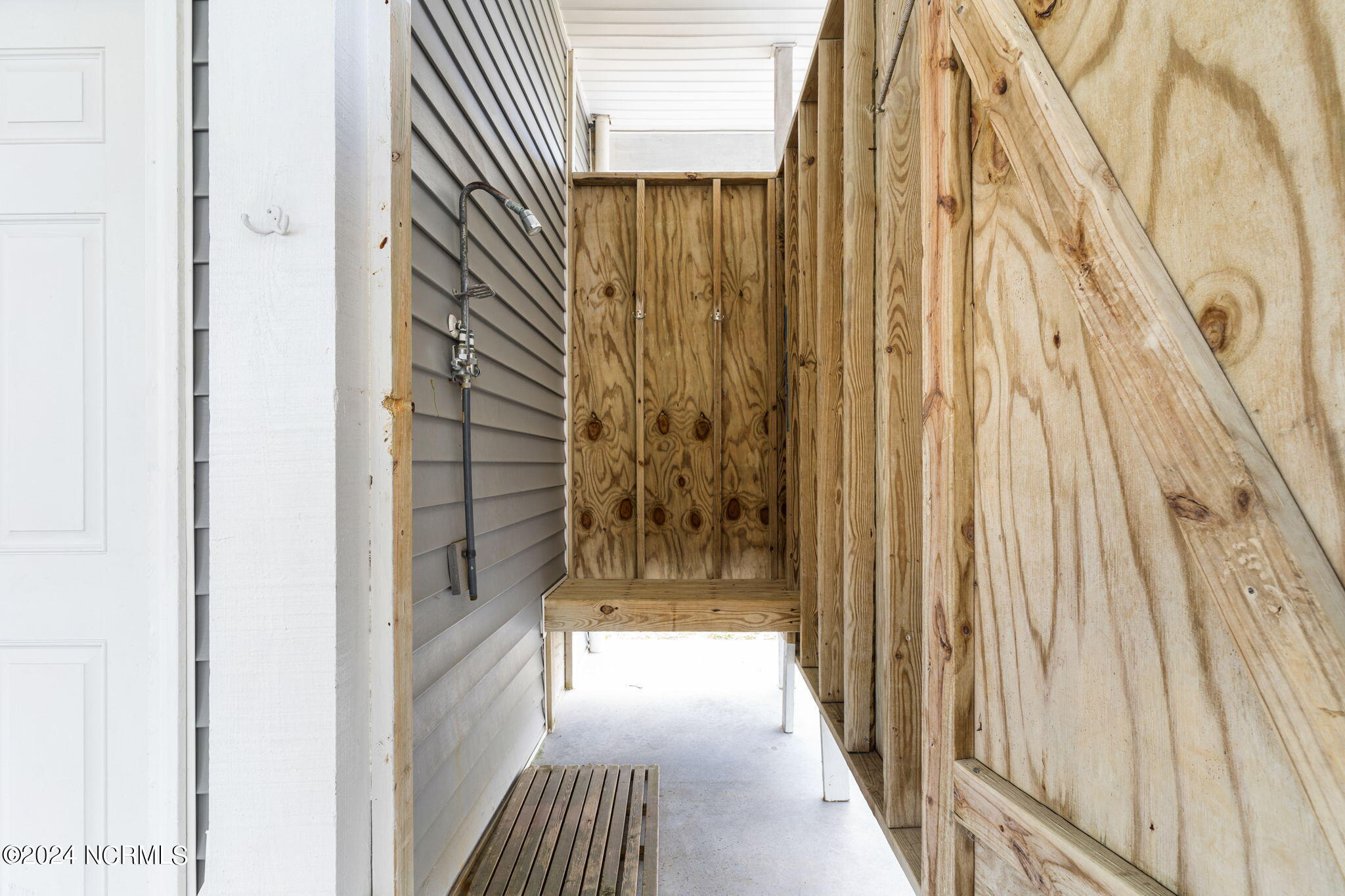 1730 W Dolphin Drive