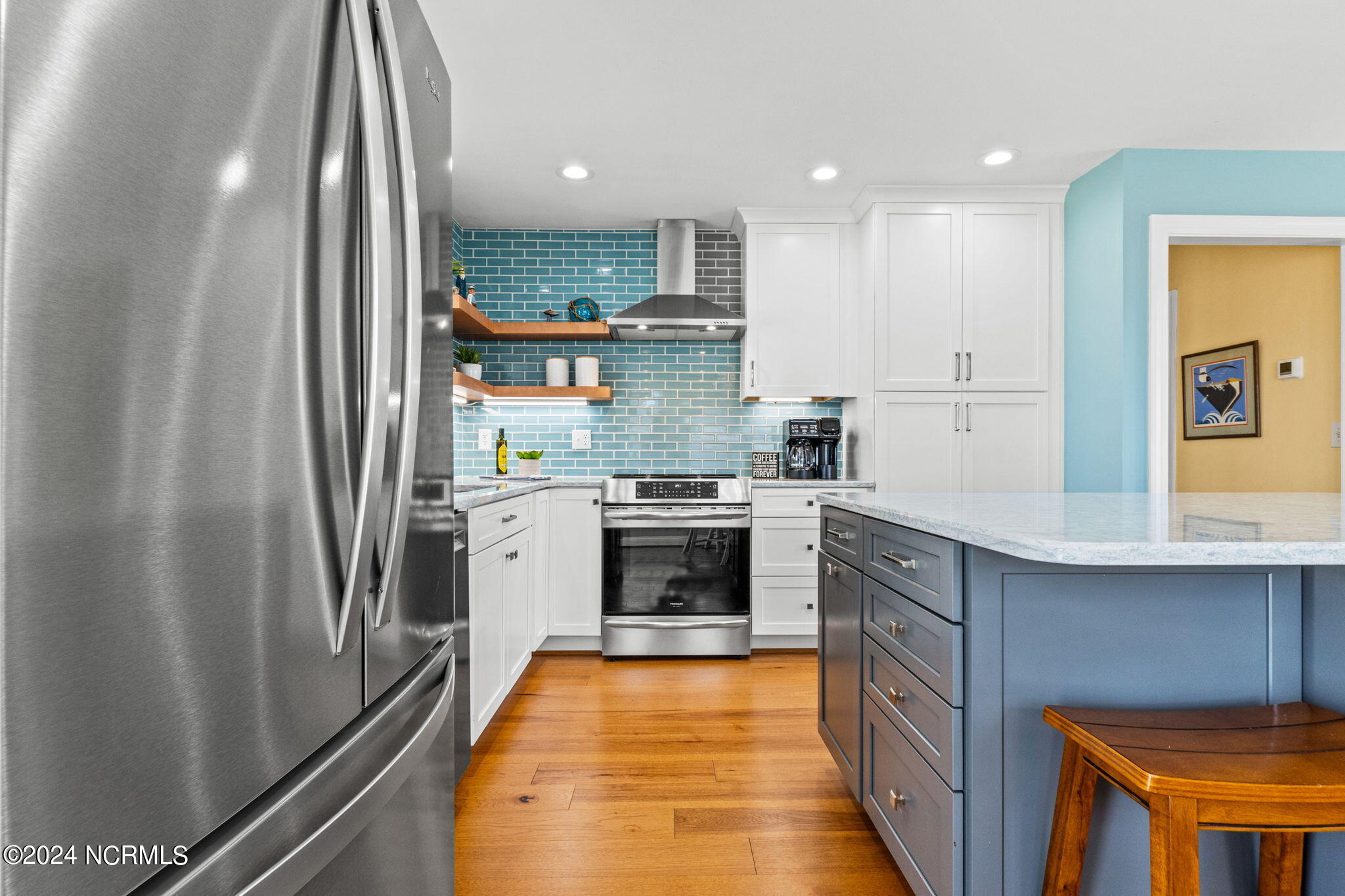 1730 W Dolphin Drive