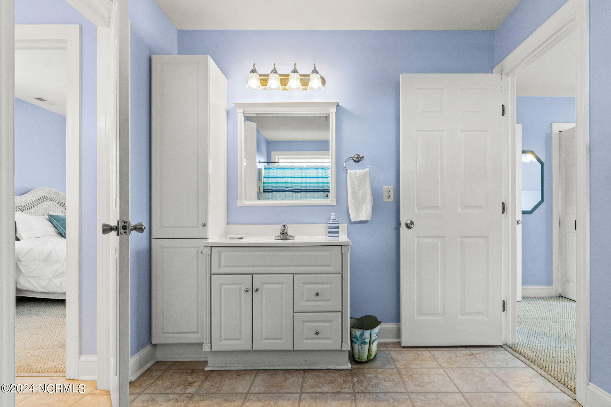 1730 W Dolphin Drive