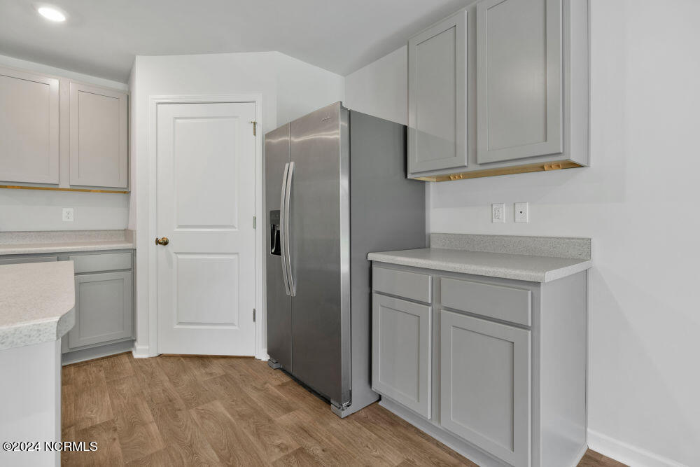 8340 E Highcroft Drive NE