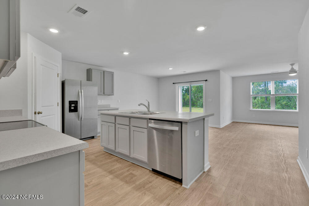 8340 E Highcroft Drive NE