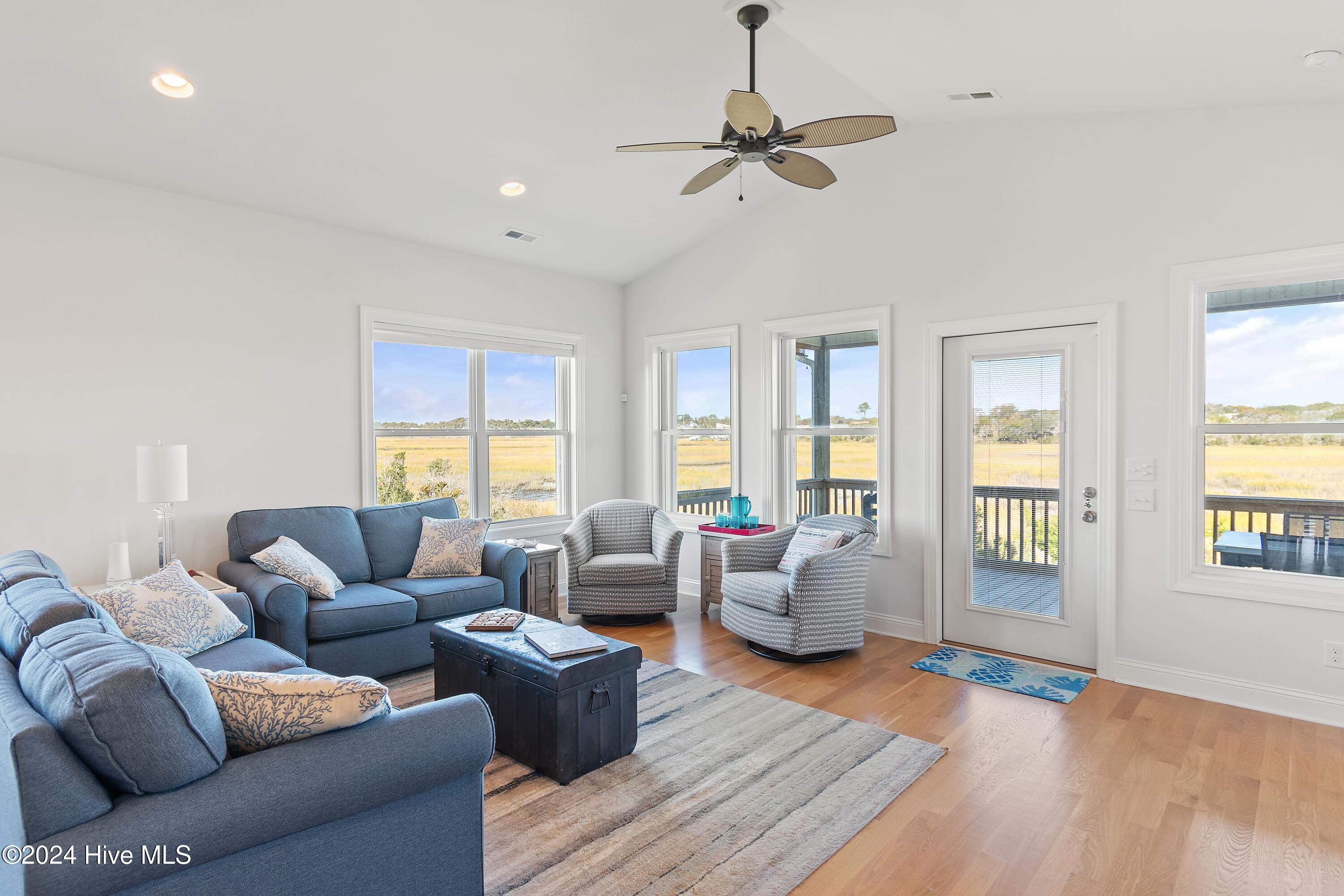 1020 W Pelican Drive