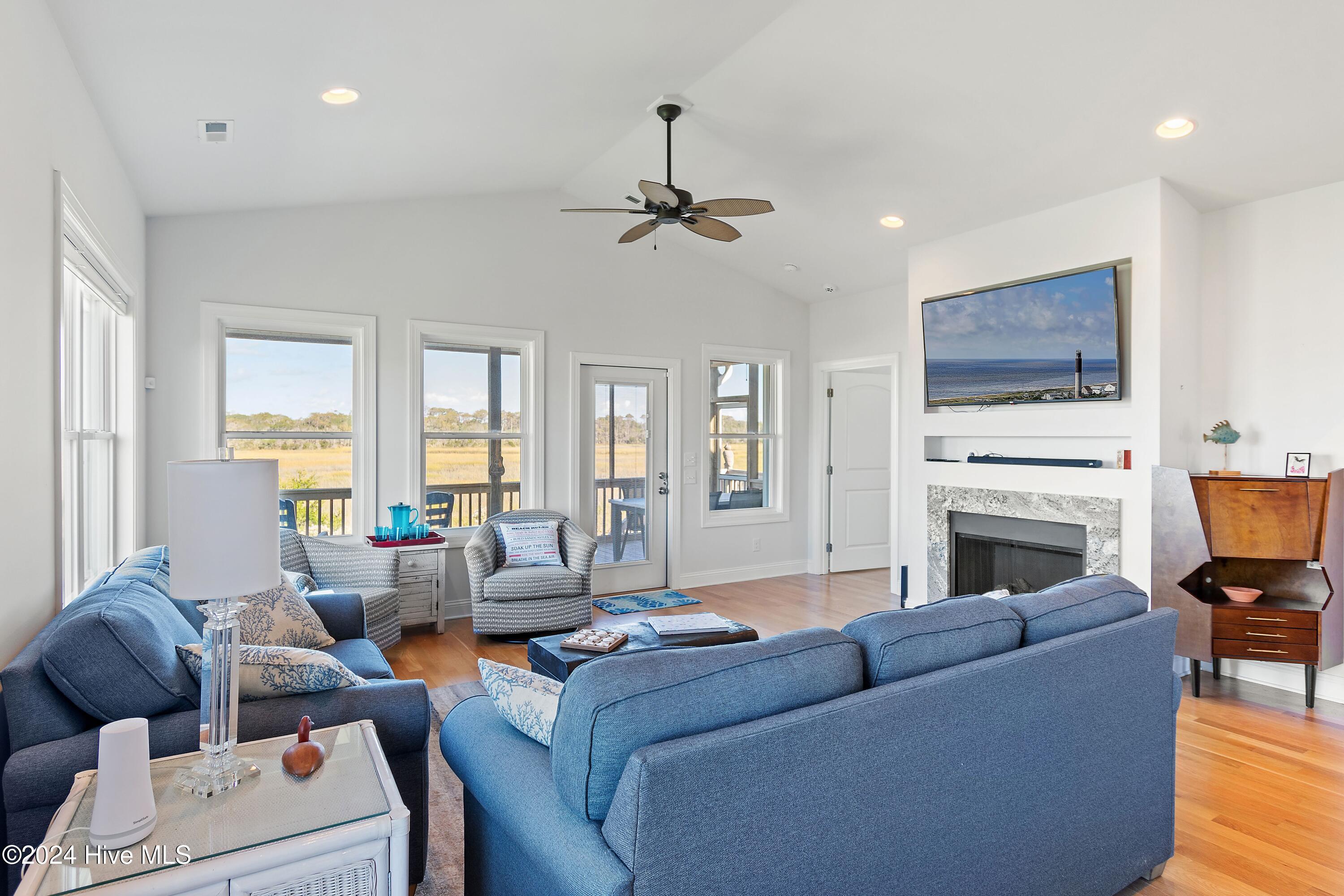 1020 W Pelican Drive