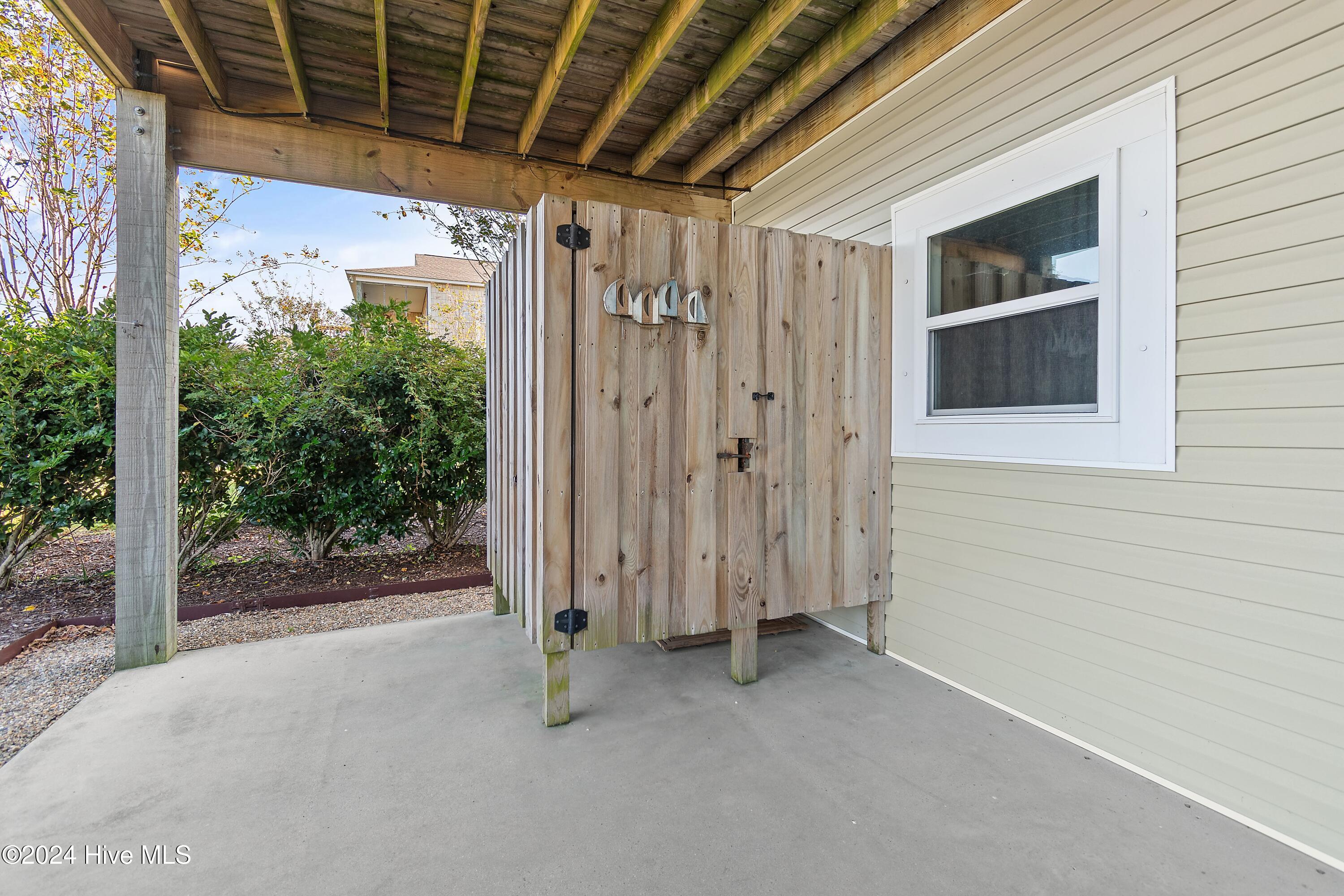 1020 W Pelican Drive