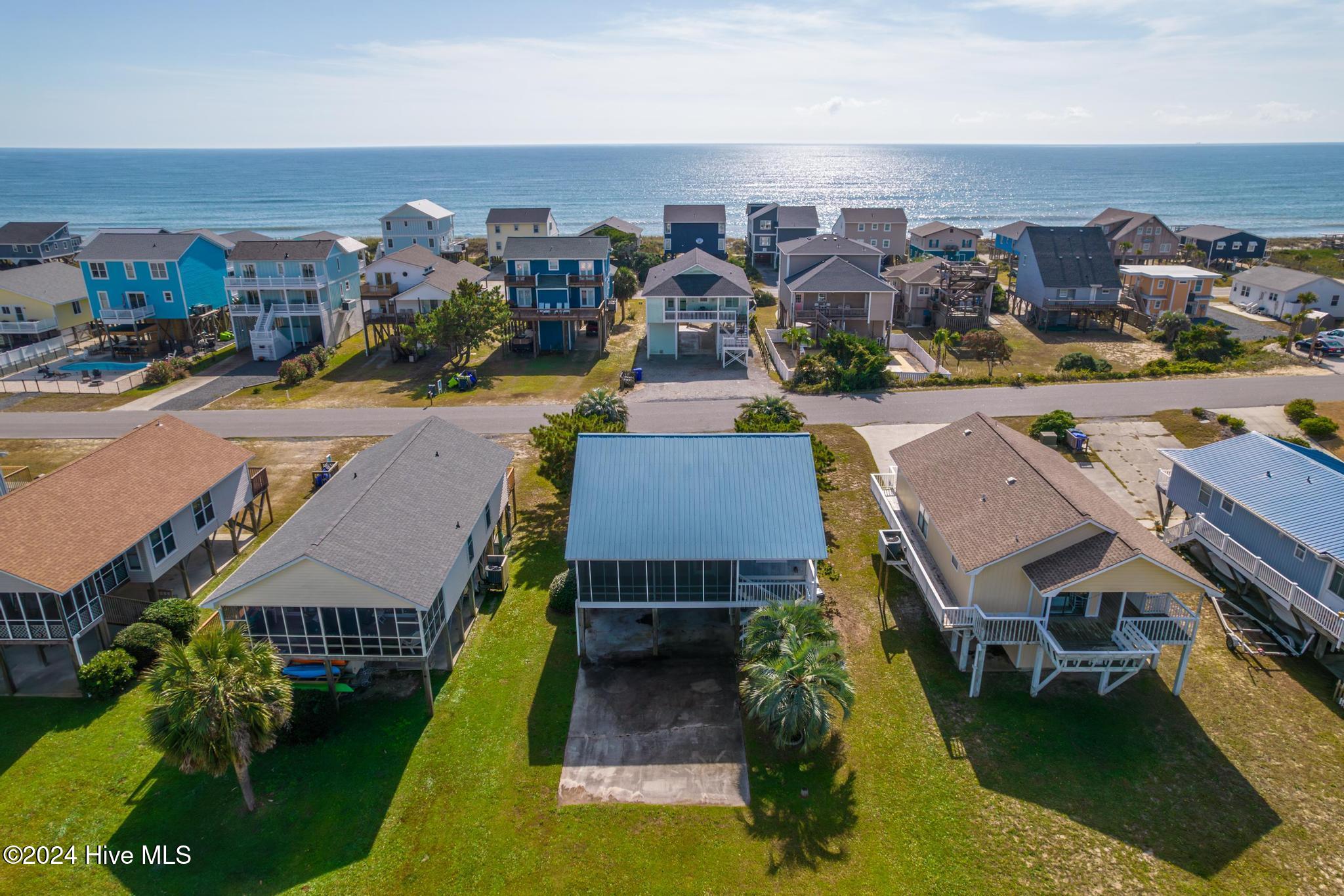 2318 W Dolphin Drive