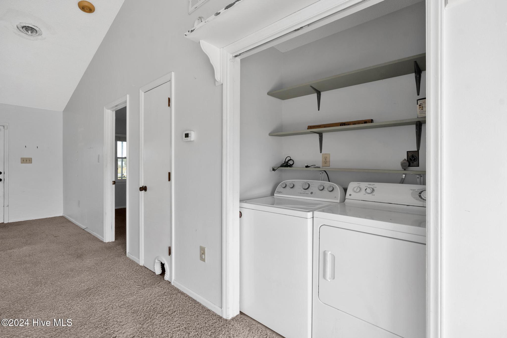 2318 W Dolphin Drive