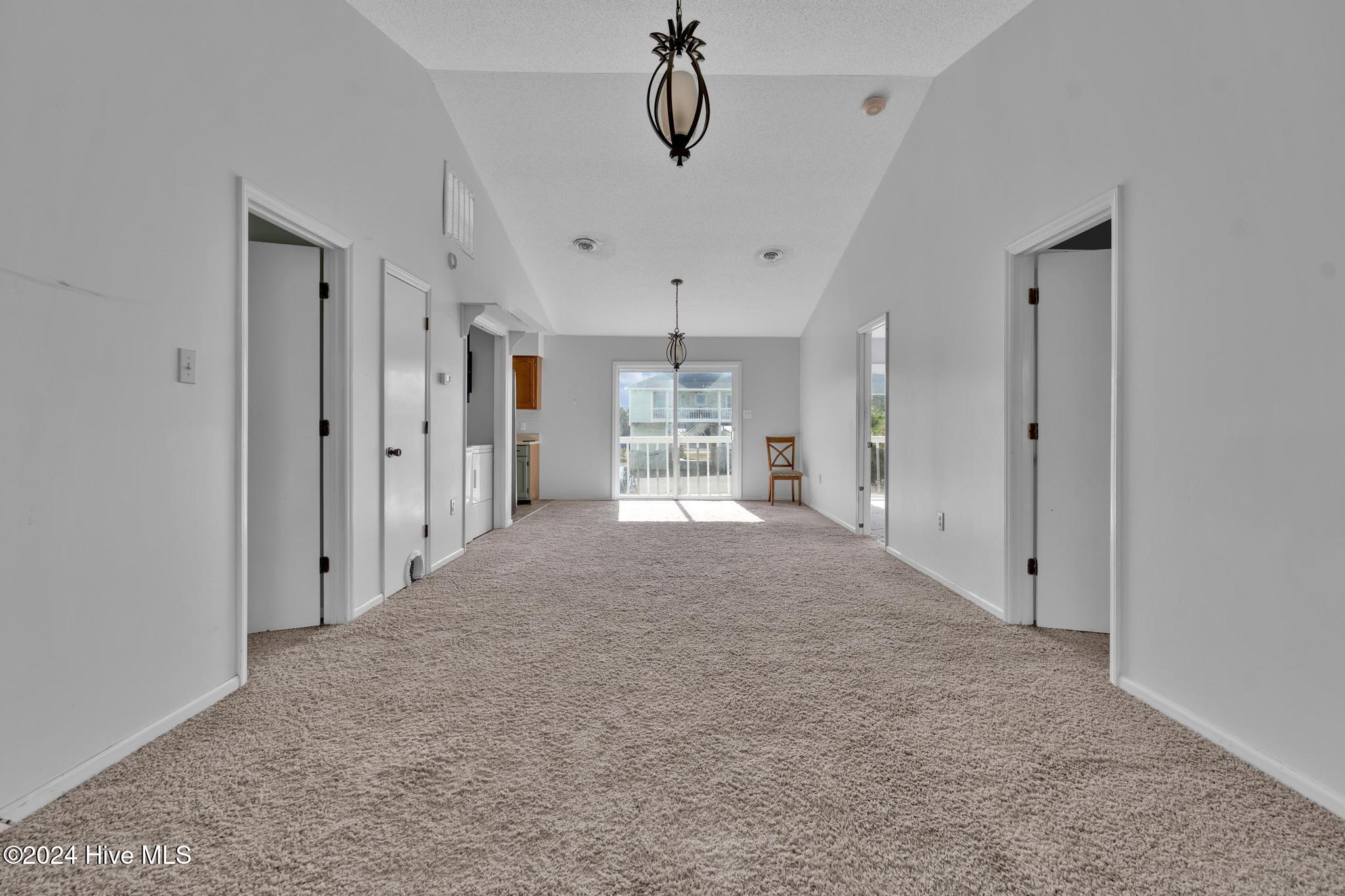 2318 W Dolphin Drive