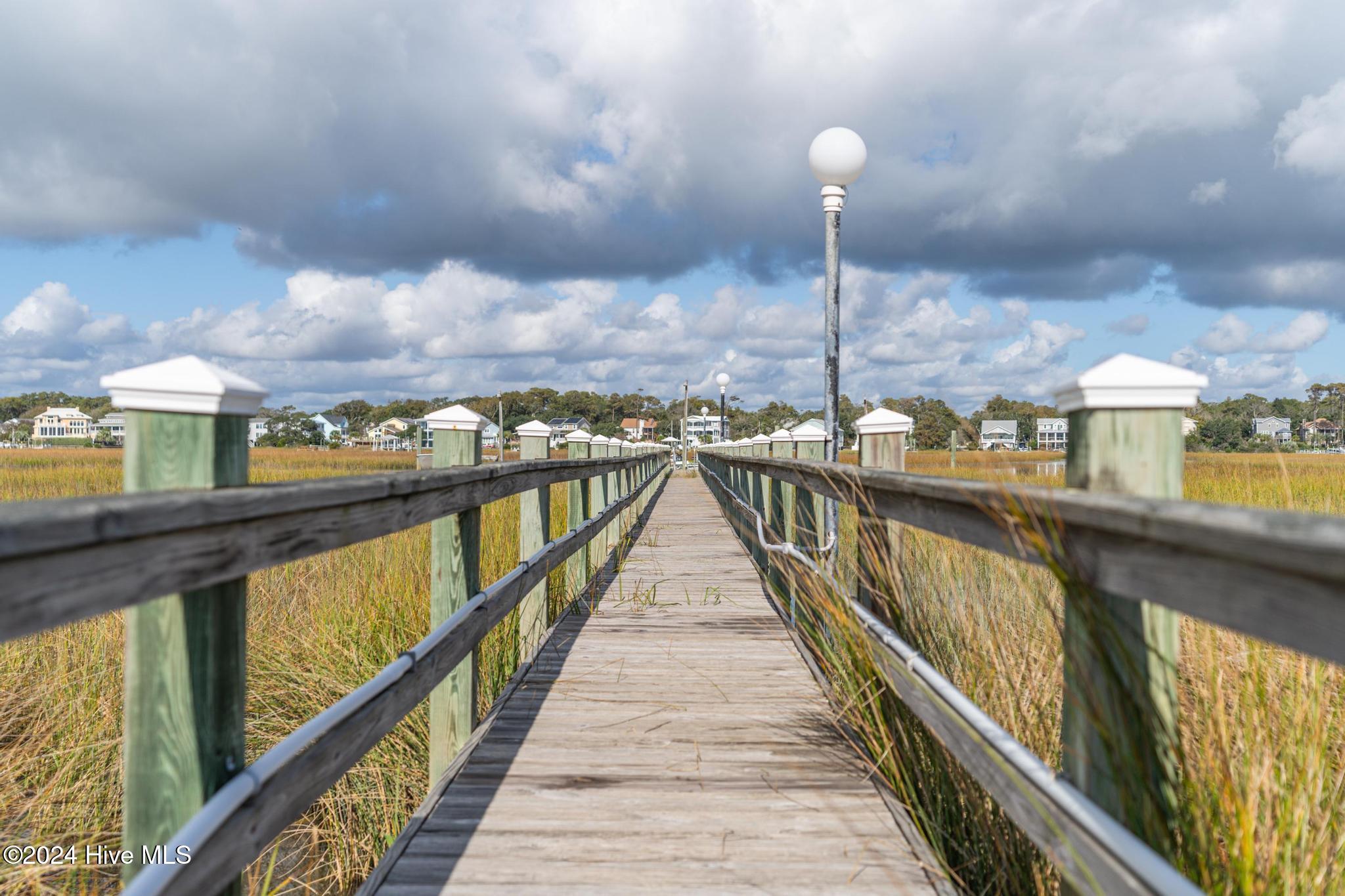 2318 W Dolphin Drive