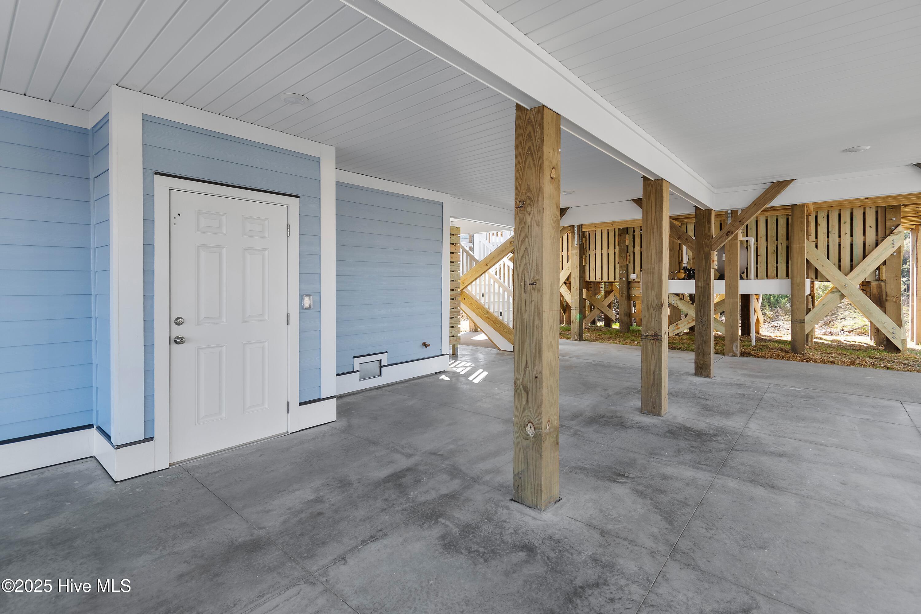 5513 E Pelican Drive