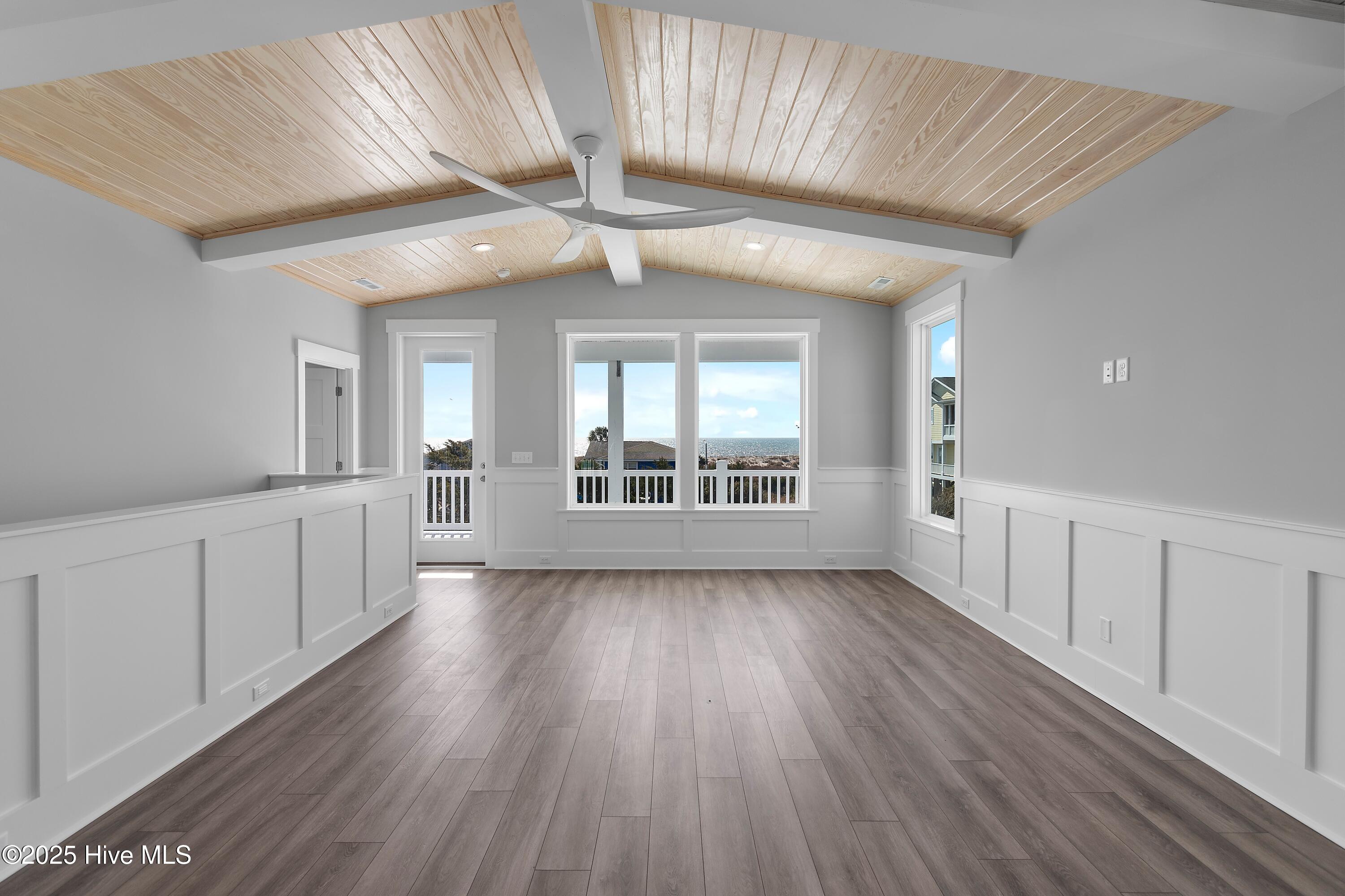 5513 E Pelican Drive