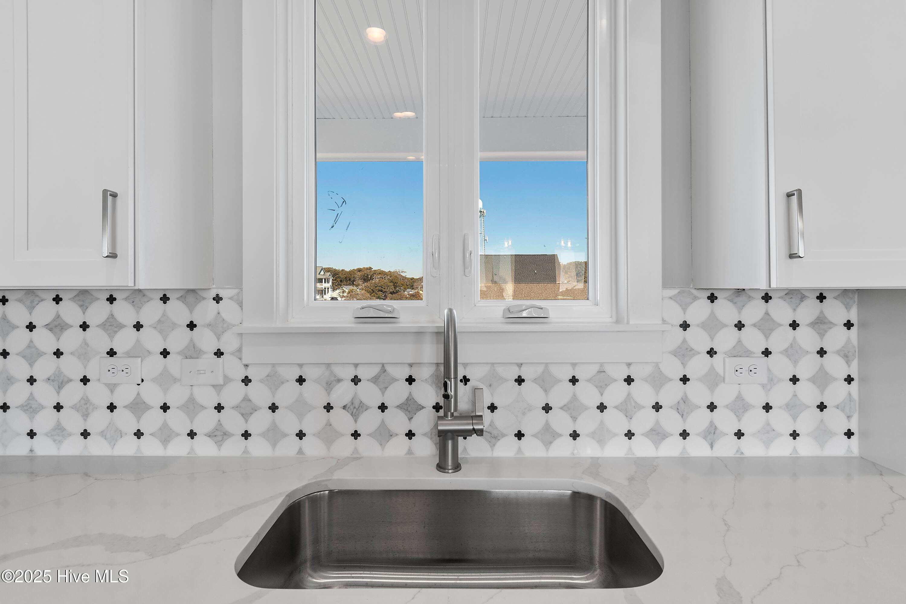 5513 E Pelican Drive