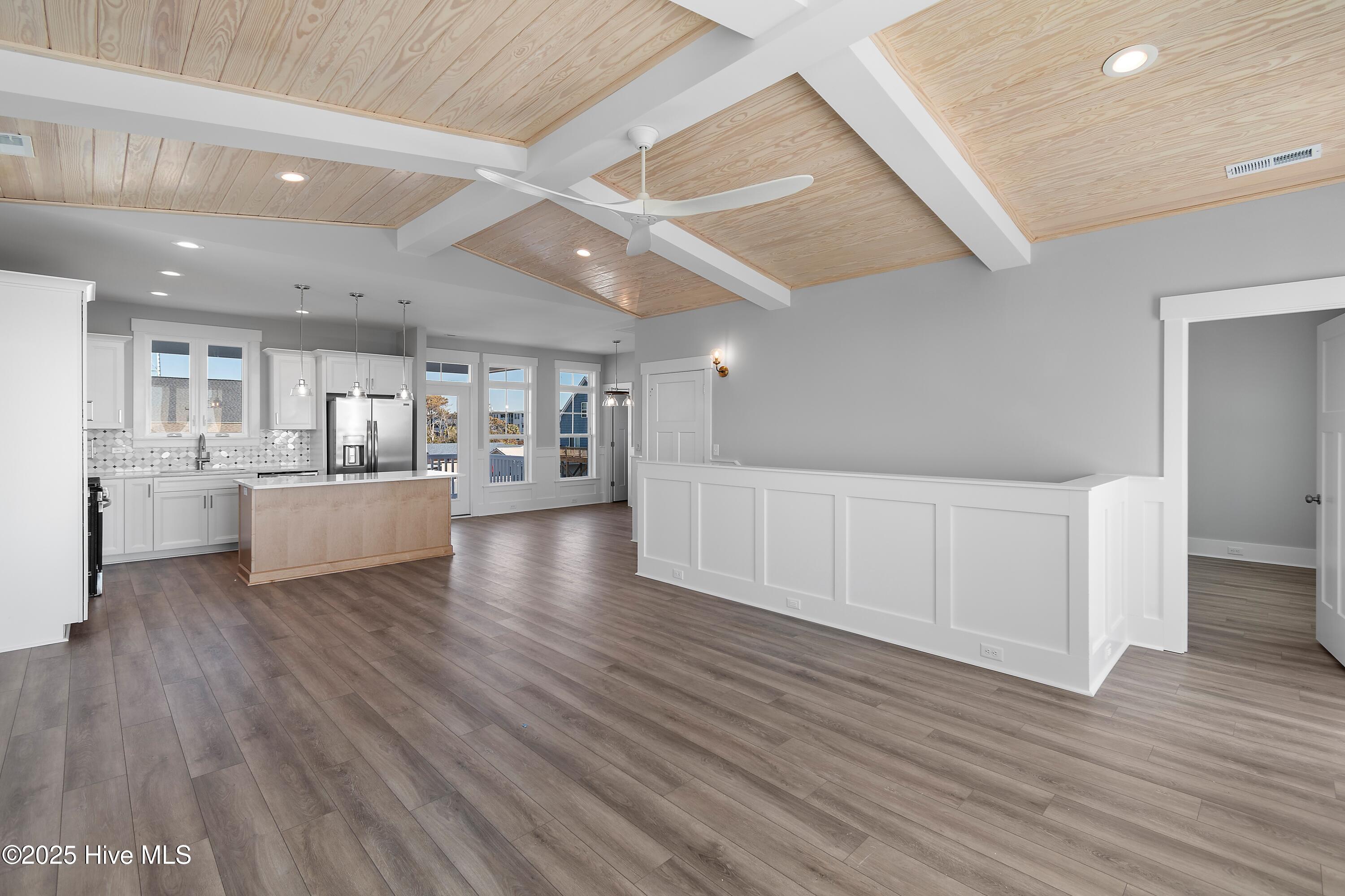 5513 E Pelican Drive