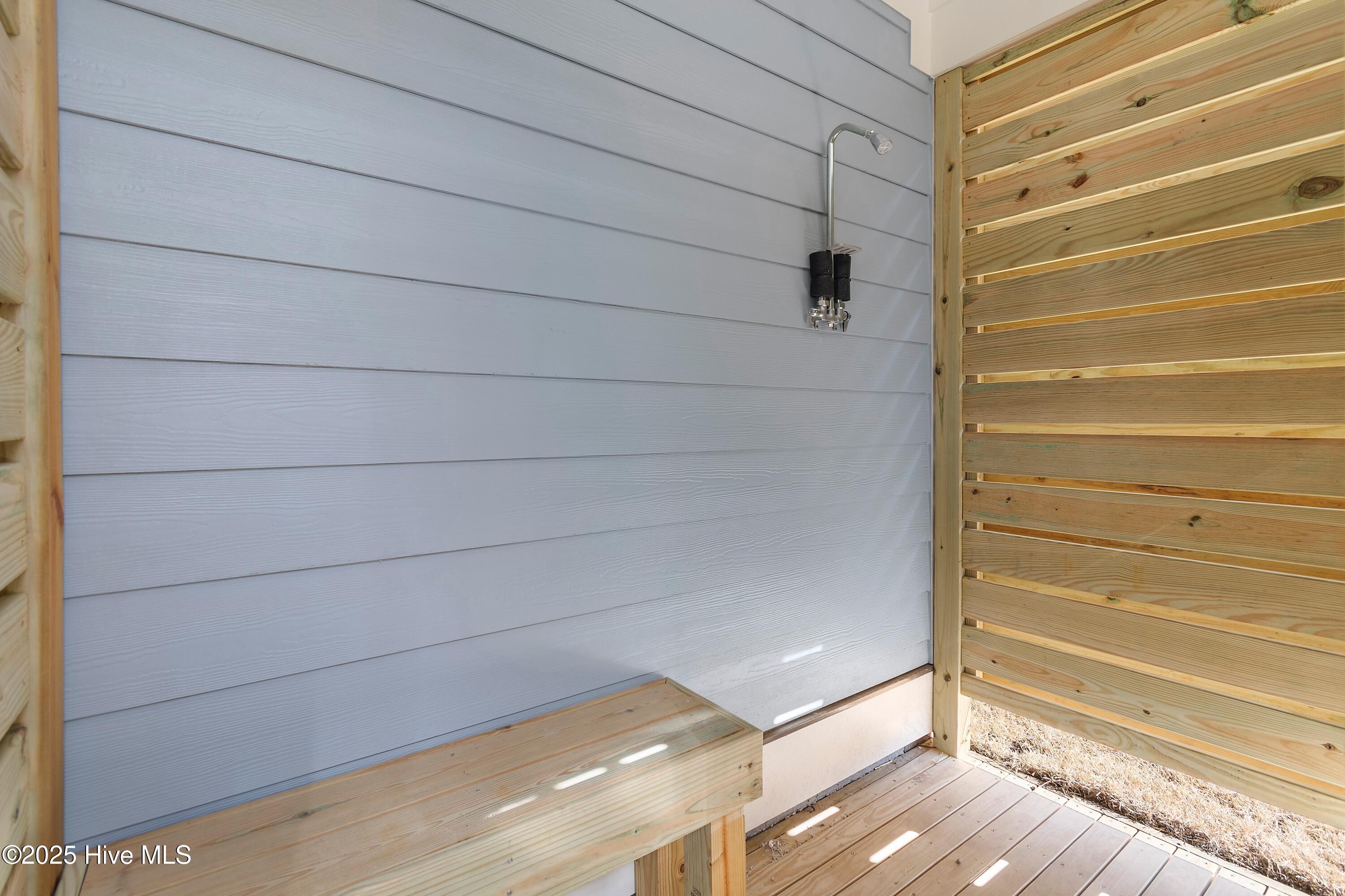 5513 E Pelican Drive