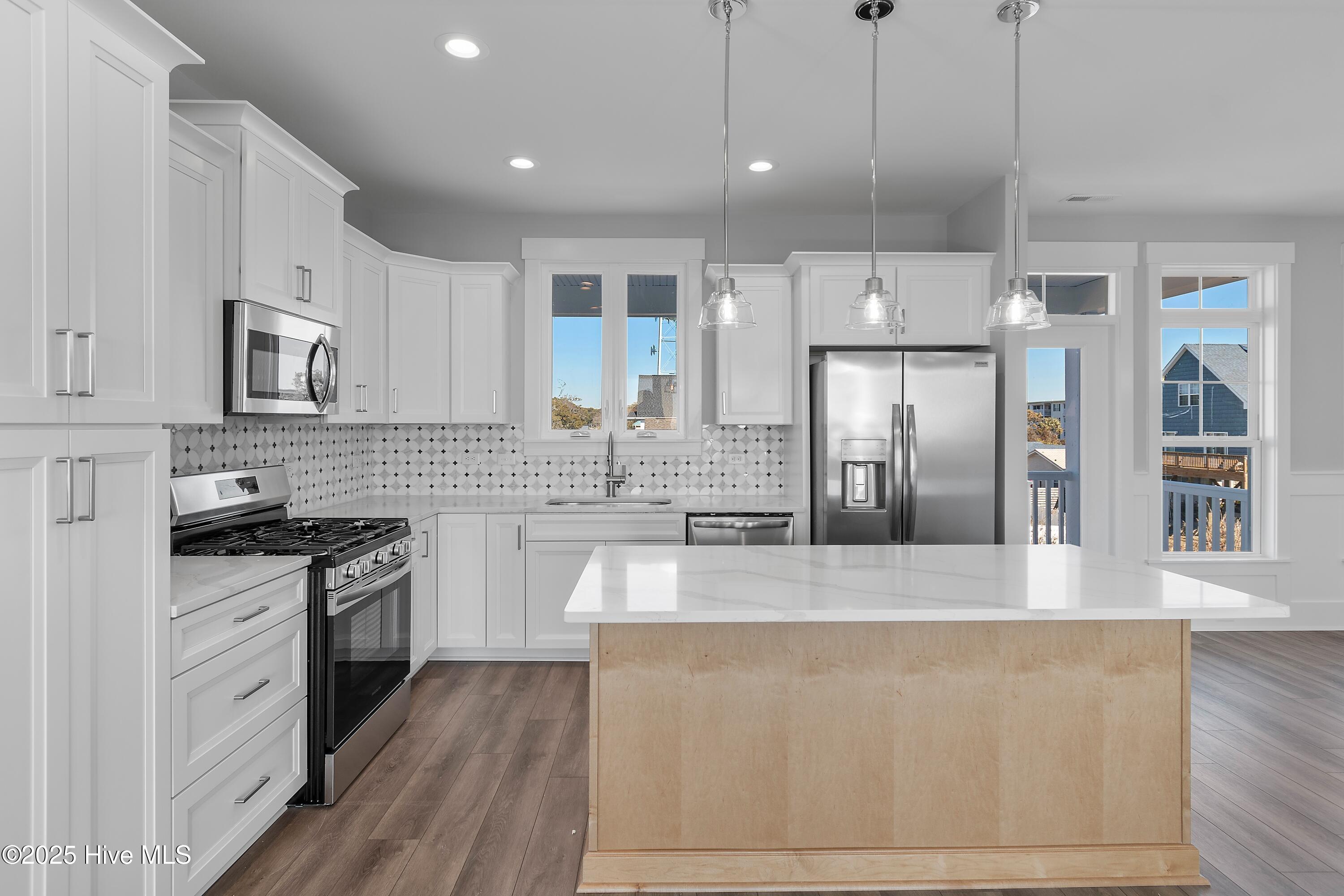 5513 E Pelican Drive