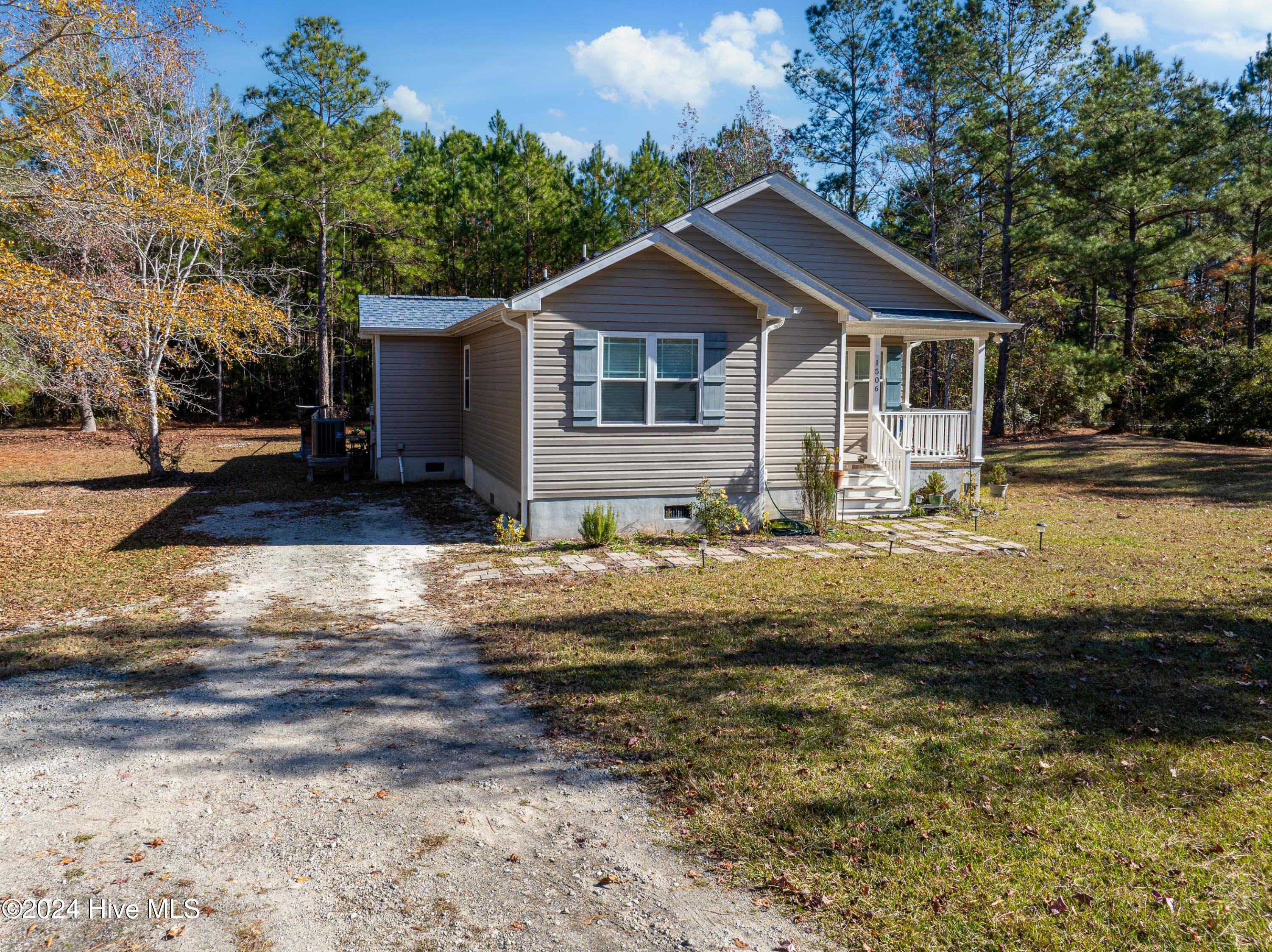 1506 Greenfield Road NW