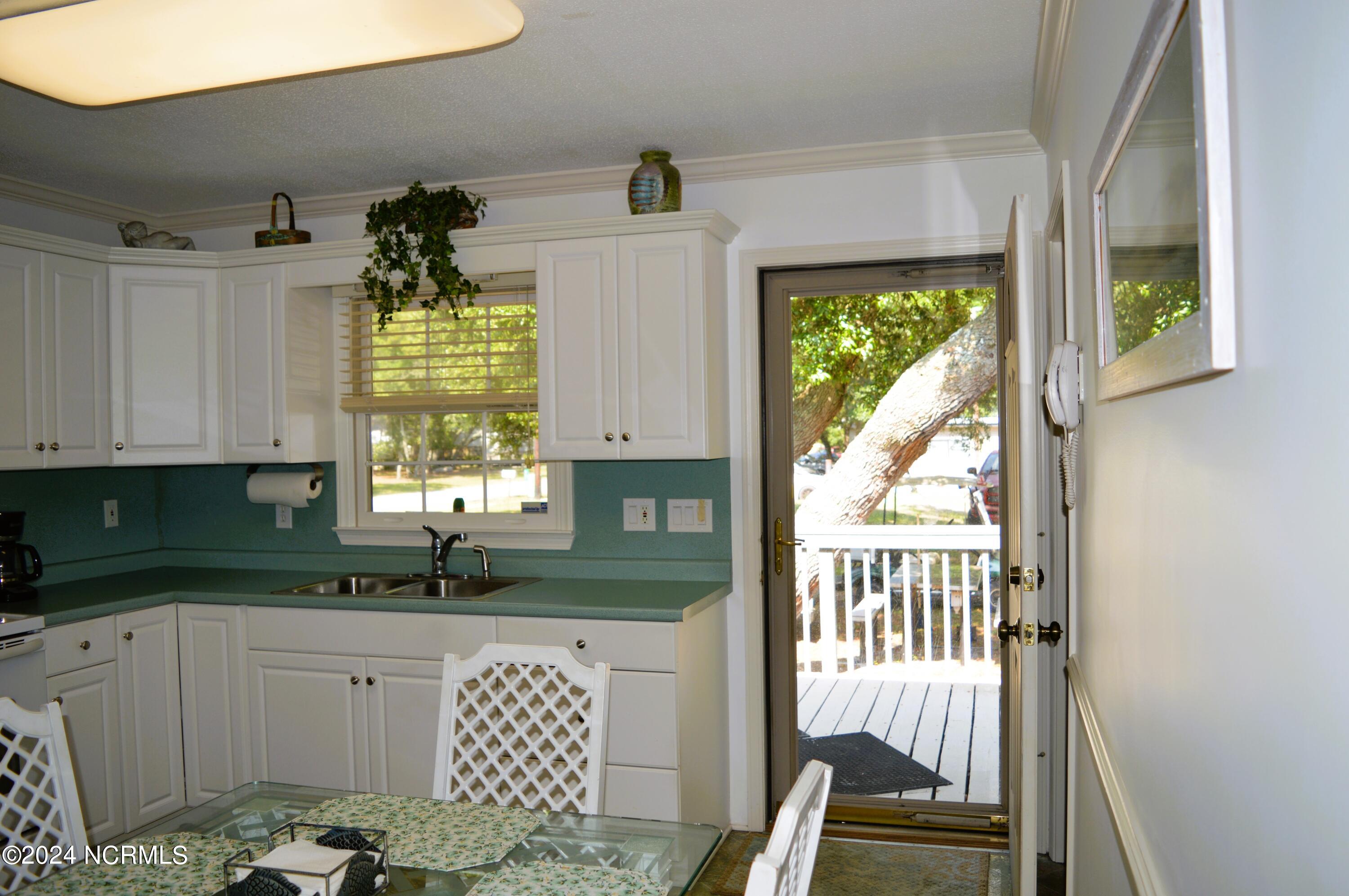 3908 Cross Street SE