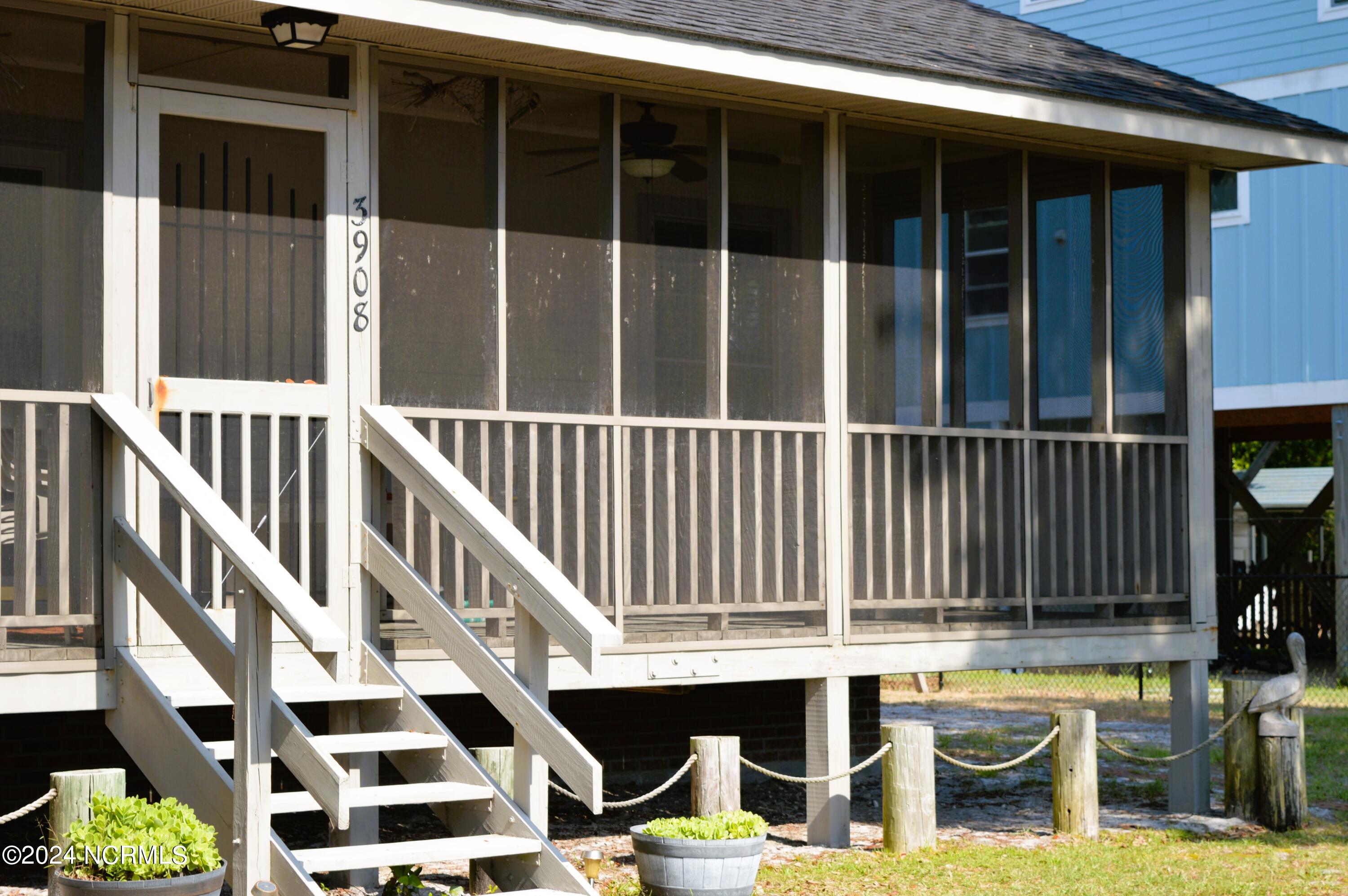 3908 Cross Street SE