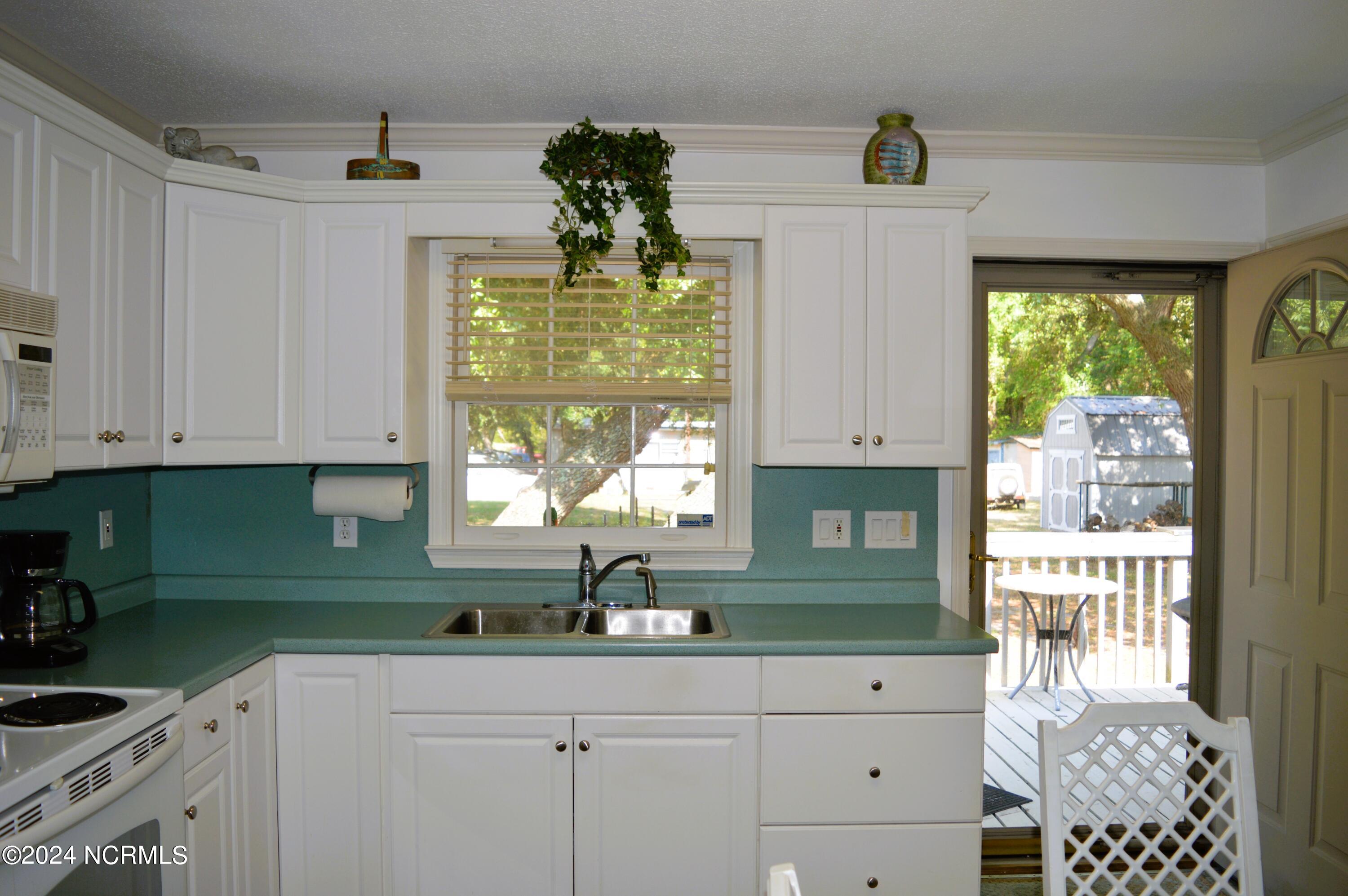 3908 Cross Street SE