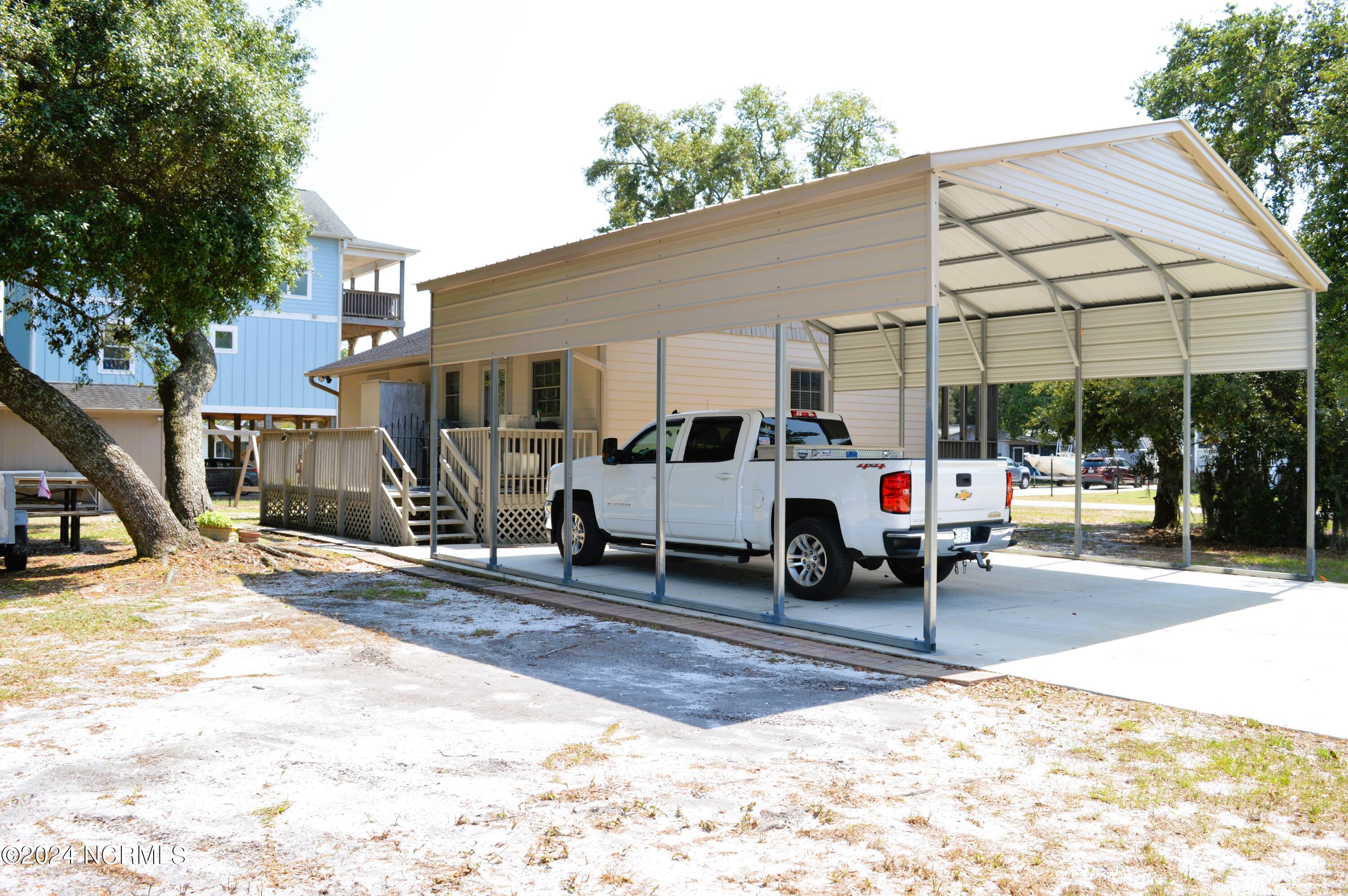 3908 Cross Street SE