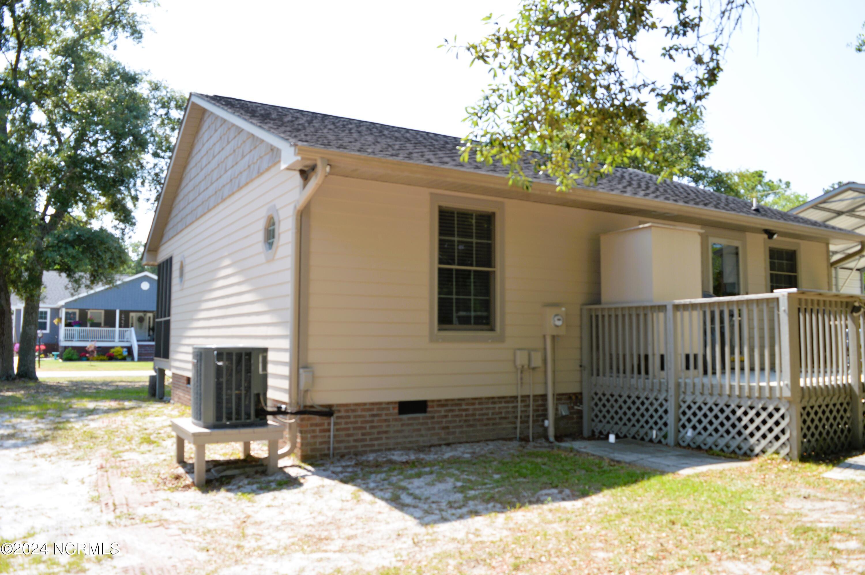 3908 Cross Street SE