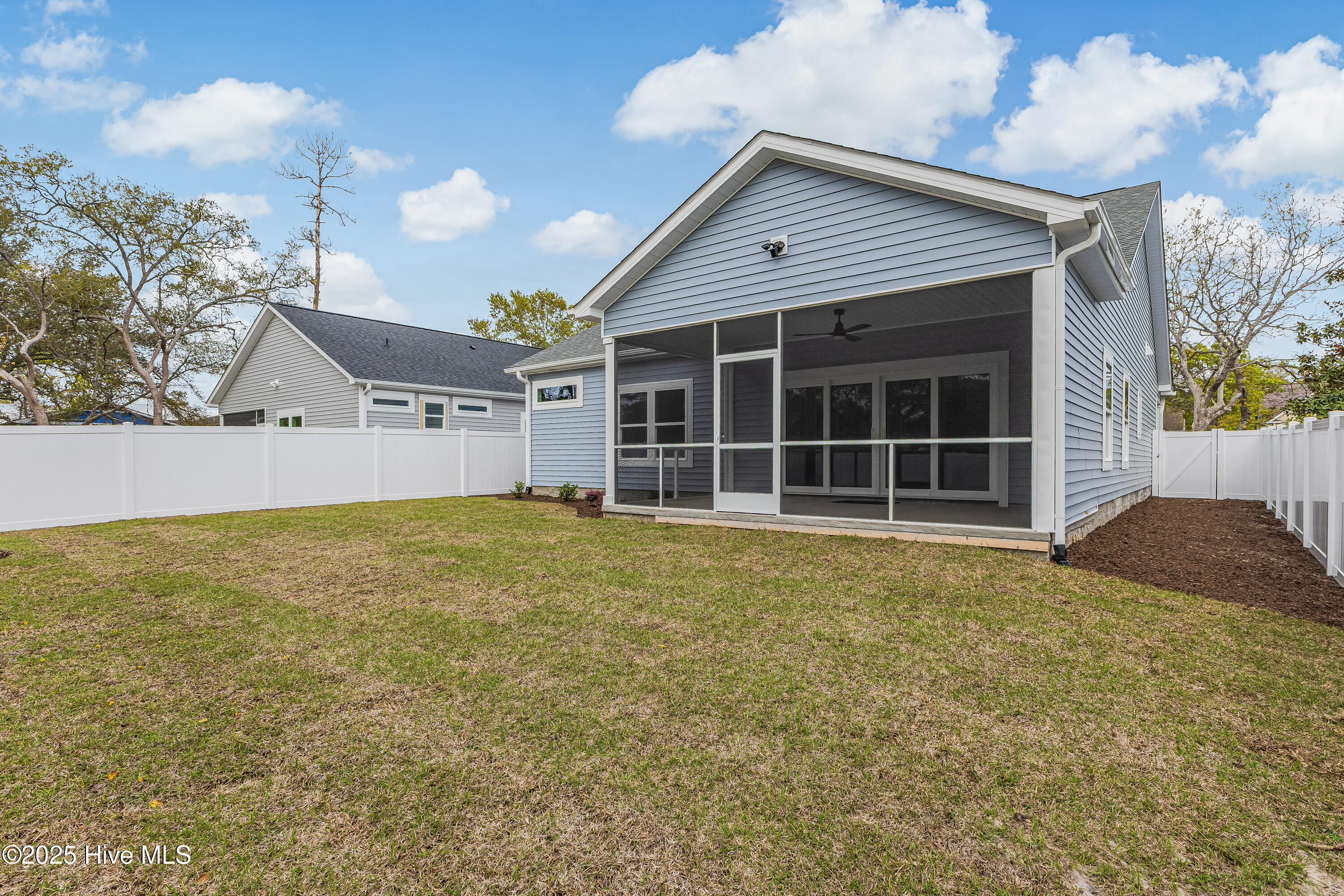 121 NW 12th Street