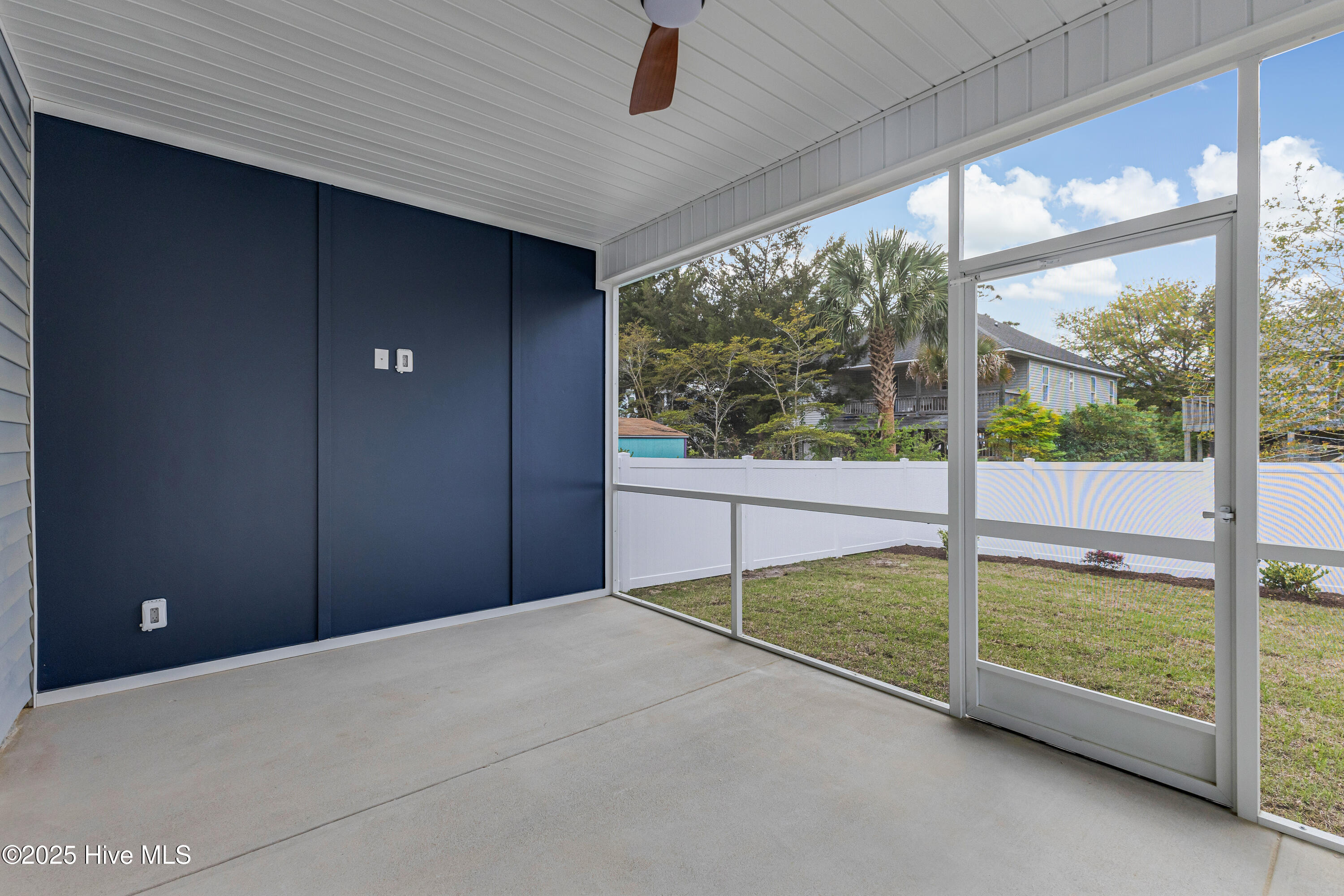 121 NW 12th Street