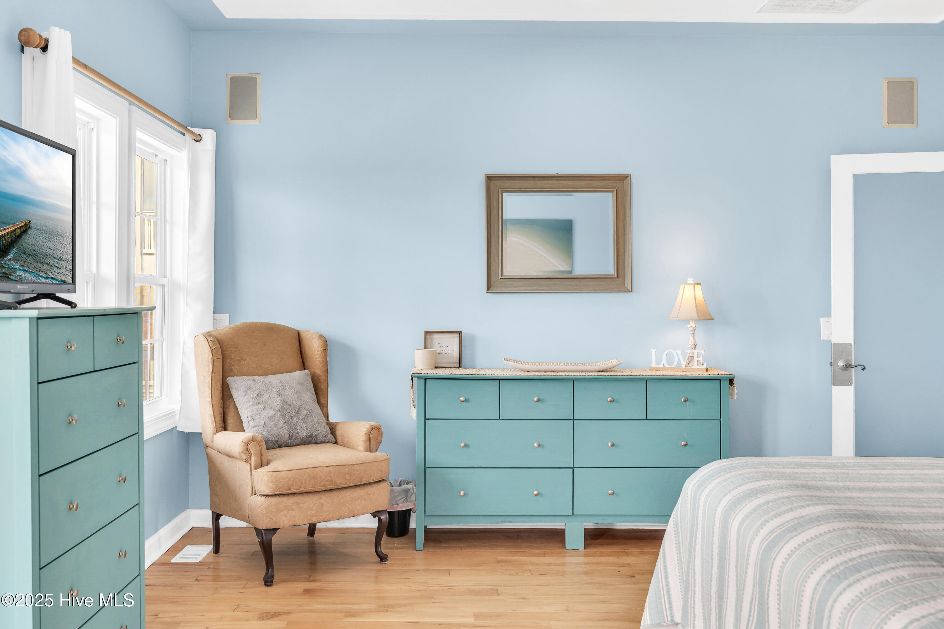 6901 Kings Lynn Drive