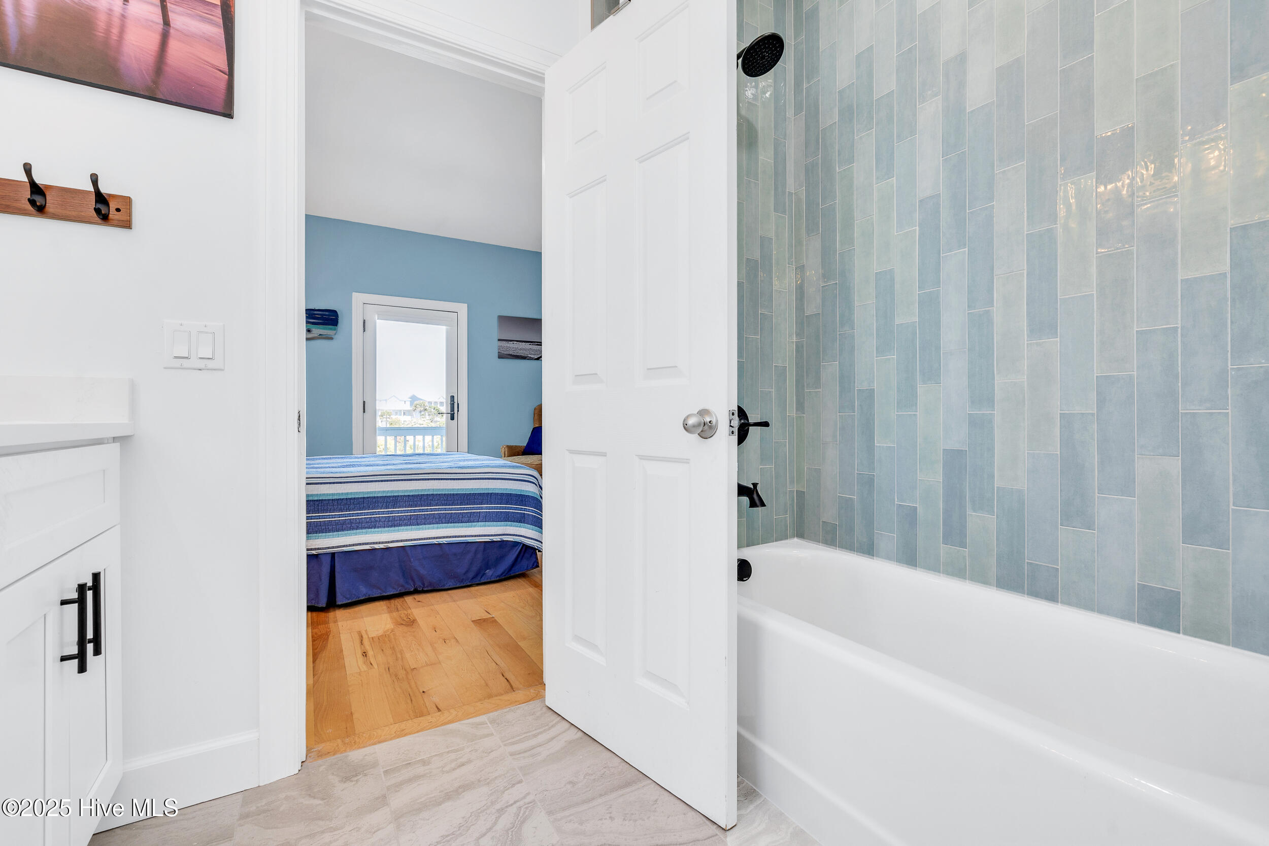 6901 Kings Lynn Drive