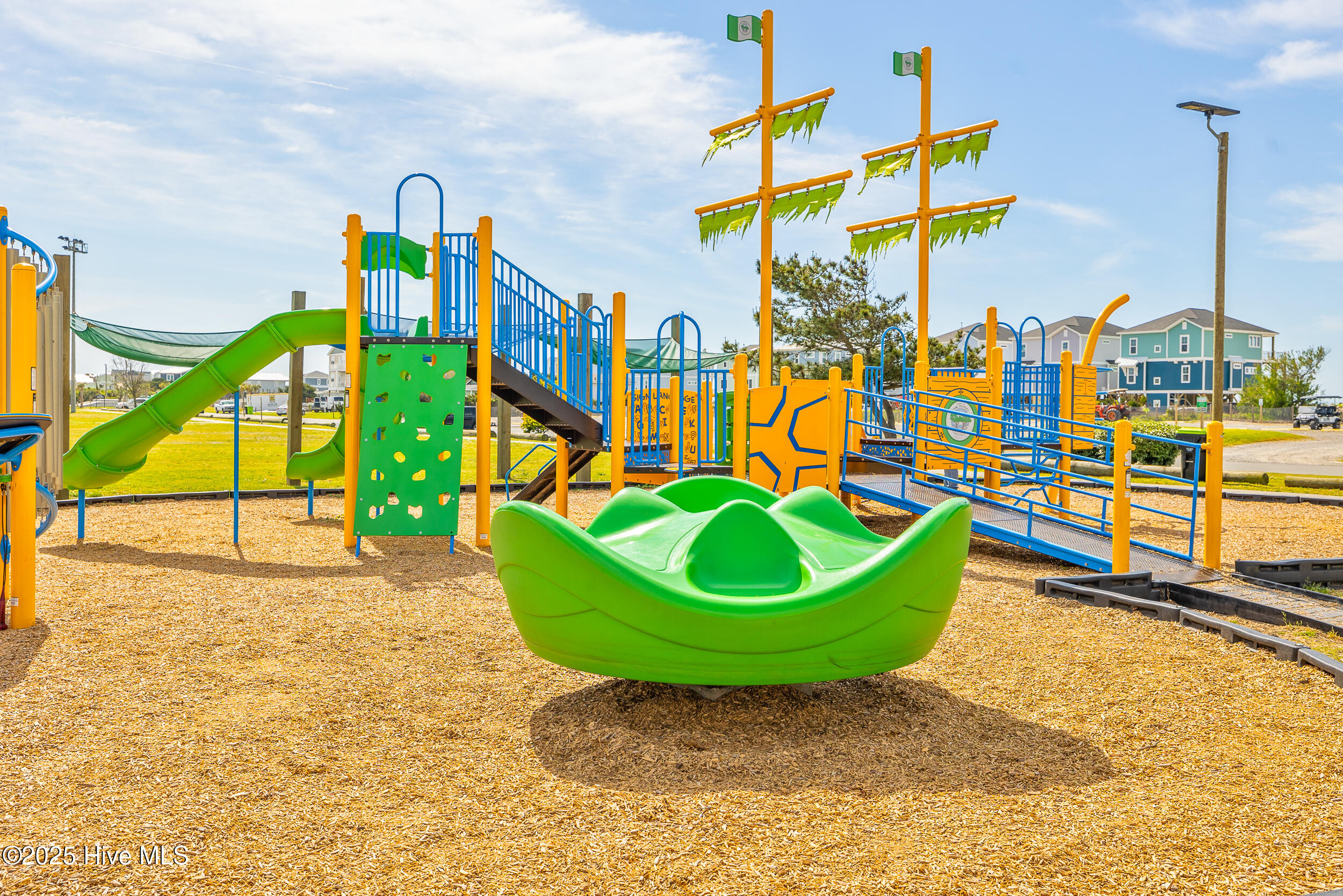 6901 Kings Lynn Drive