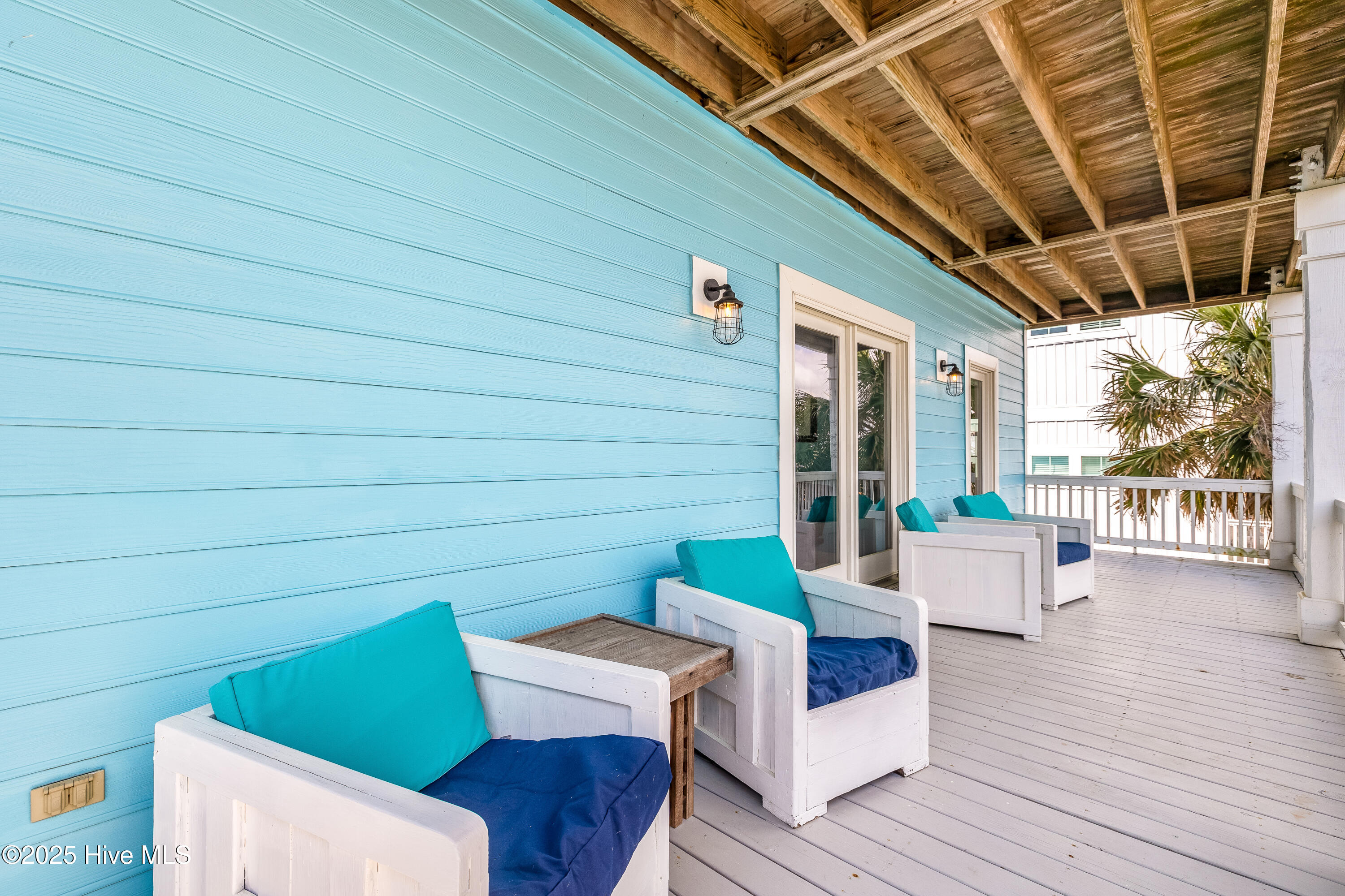 6901 Kings Lynn Drive