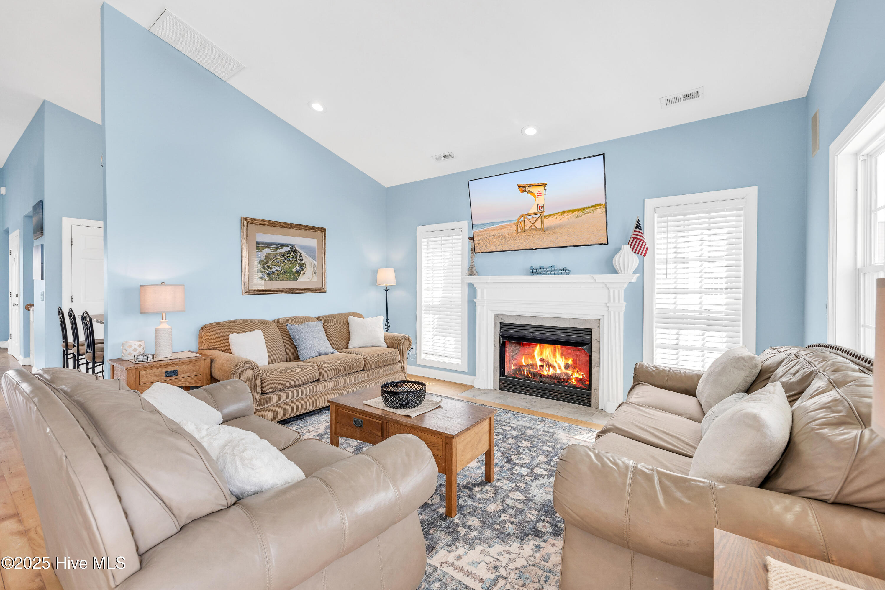 6901 Kings Lynn Drive