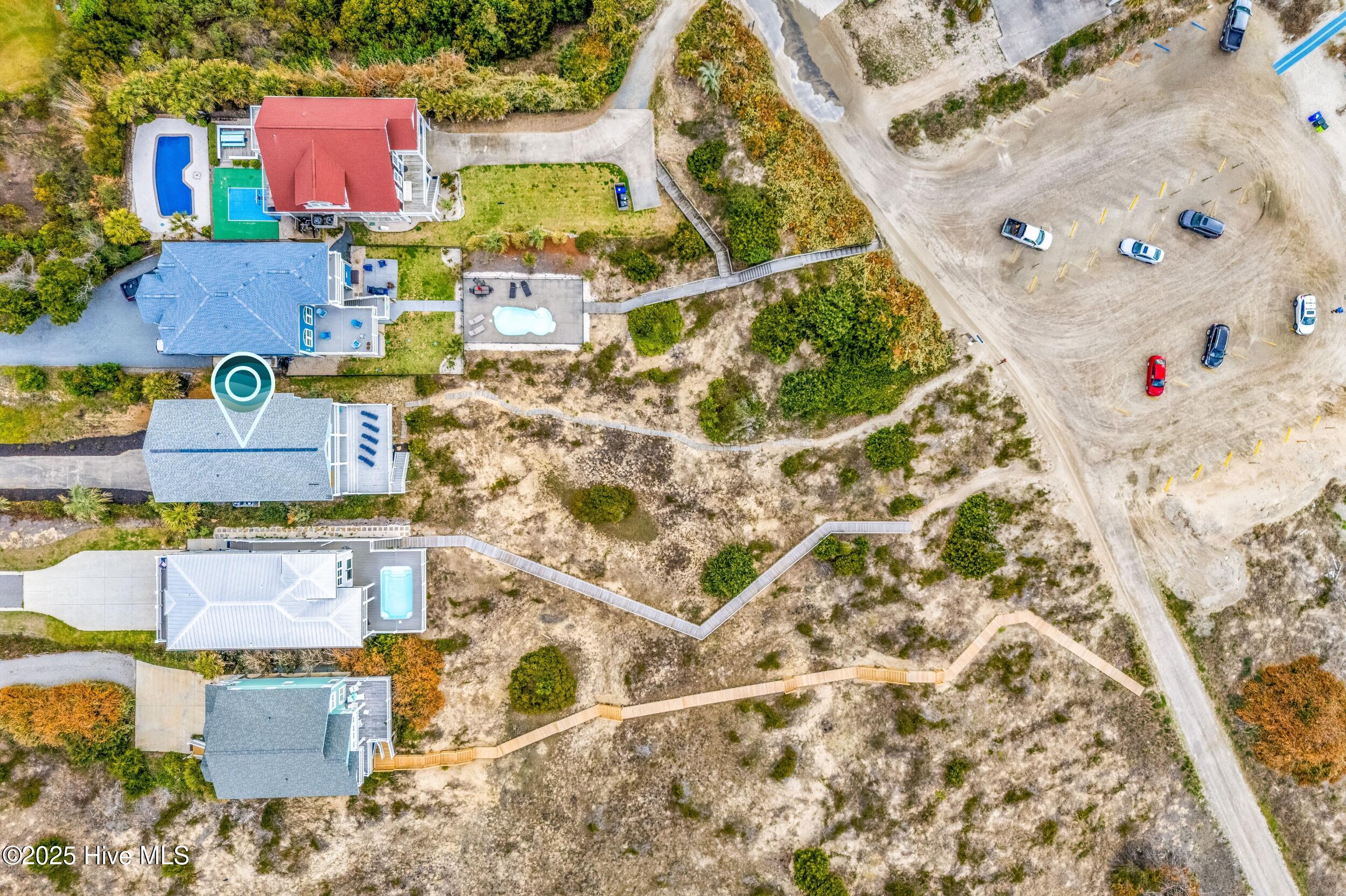 6901 Kings Lynn Drive