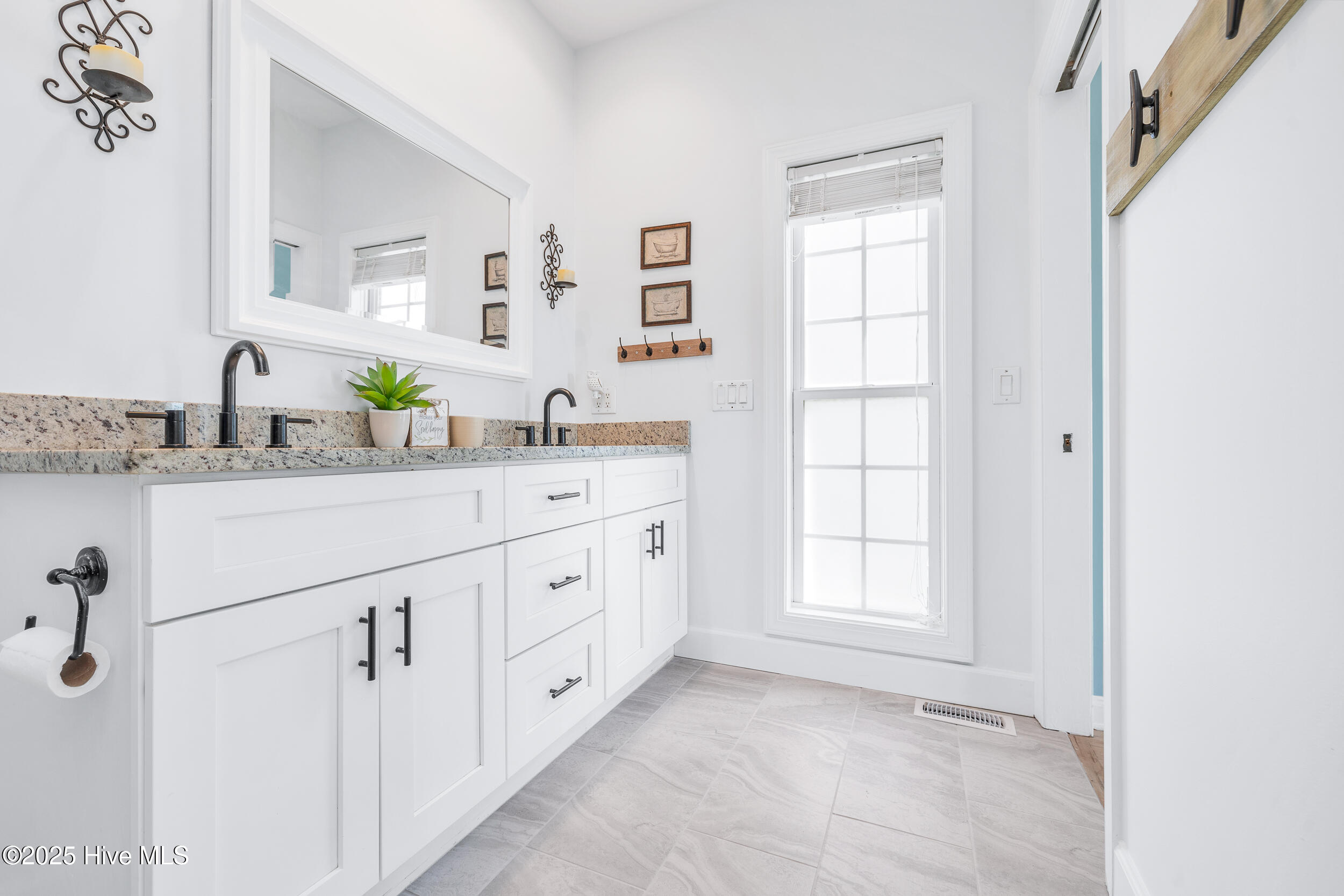 6901 Kings Lynn Drive