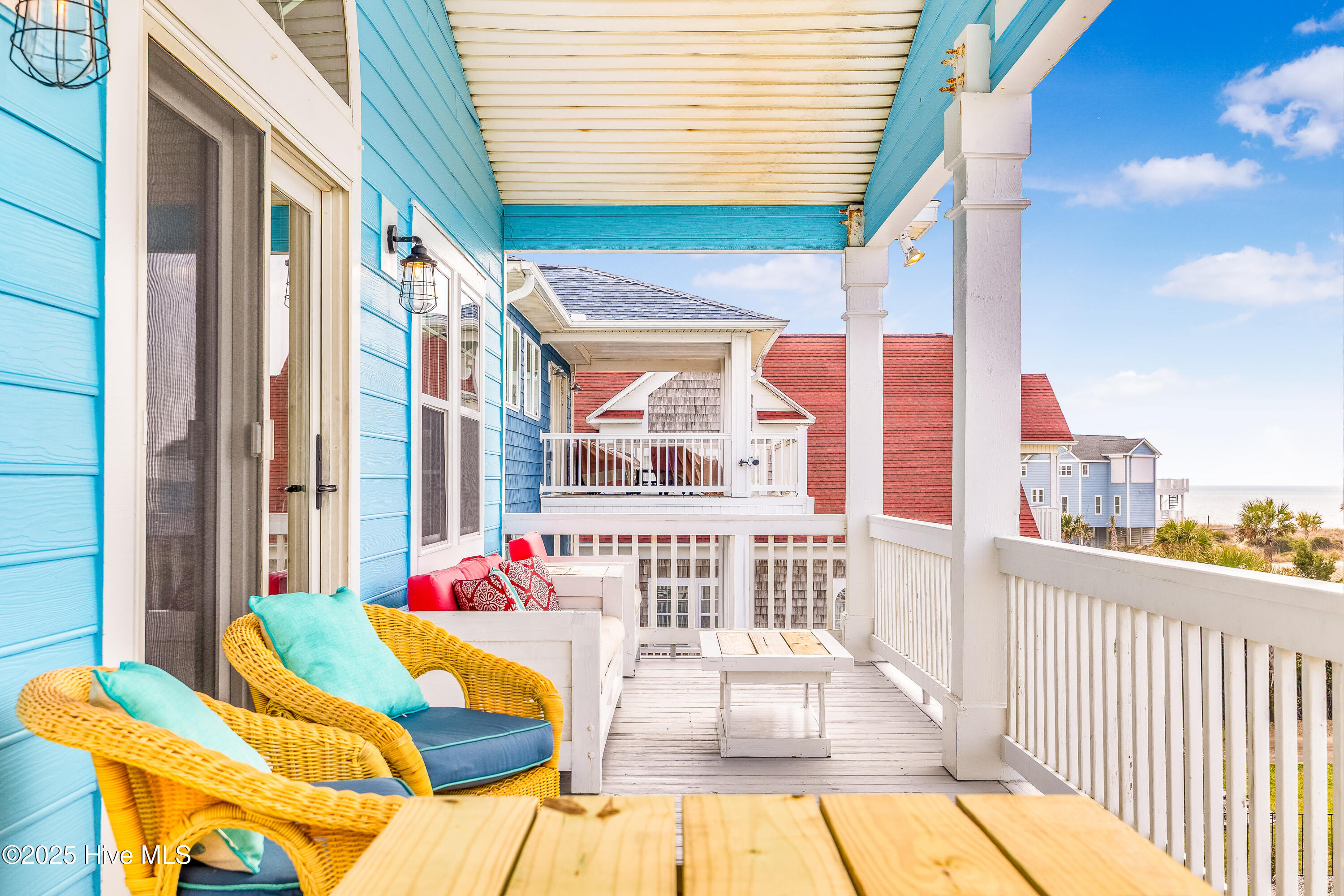 6901 Kings Lynn Drive