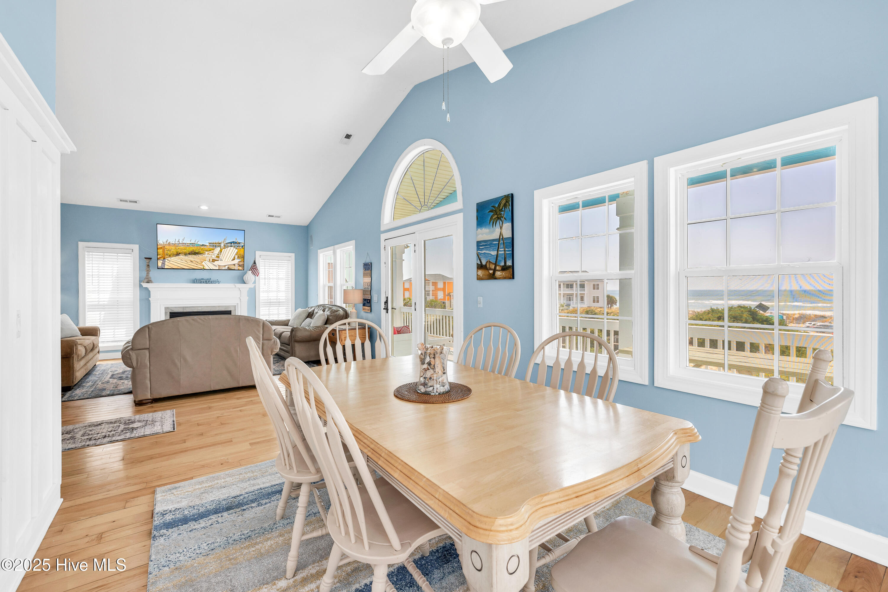 6901 Kings Lynn Drive