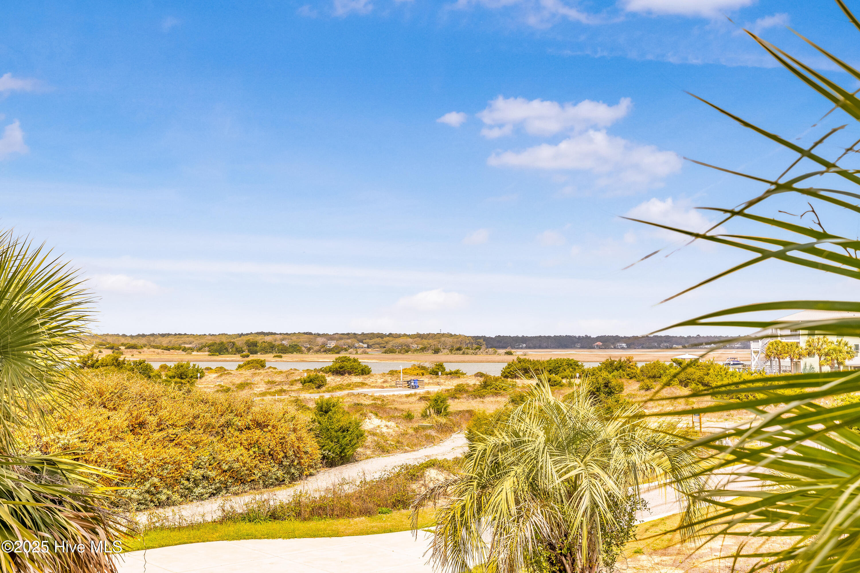 6901 Kings Lynn Drive