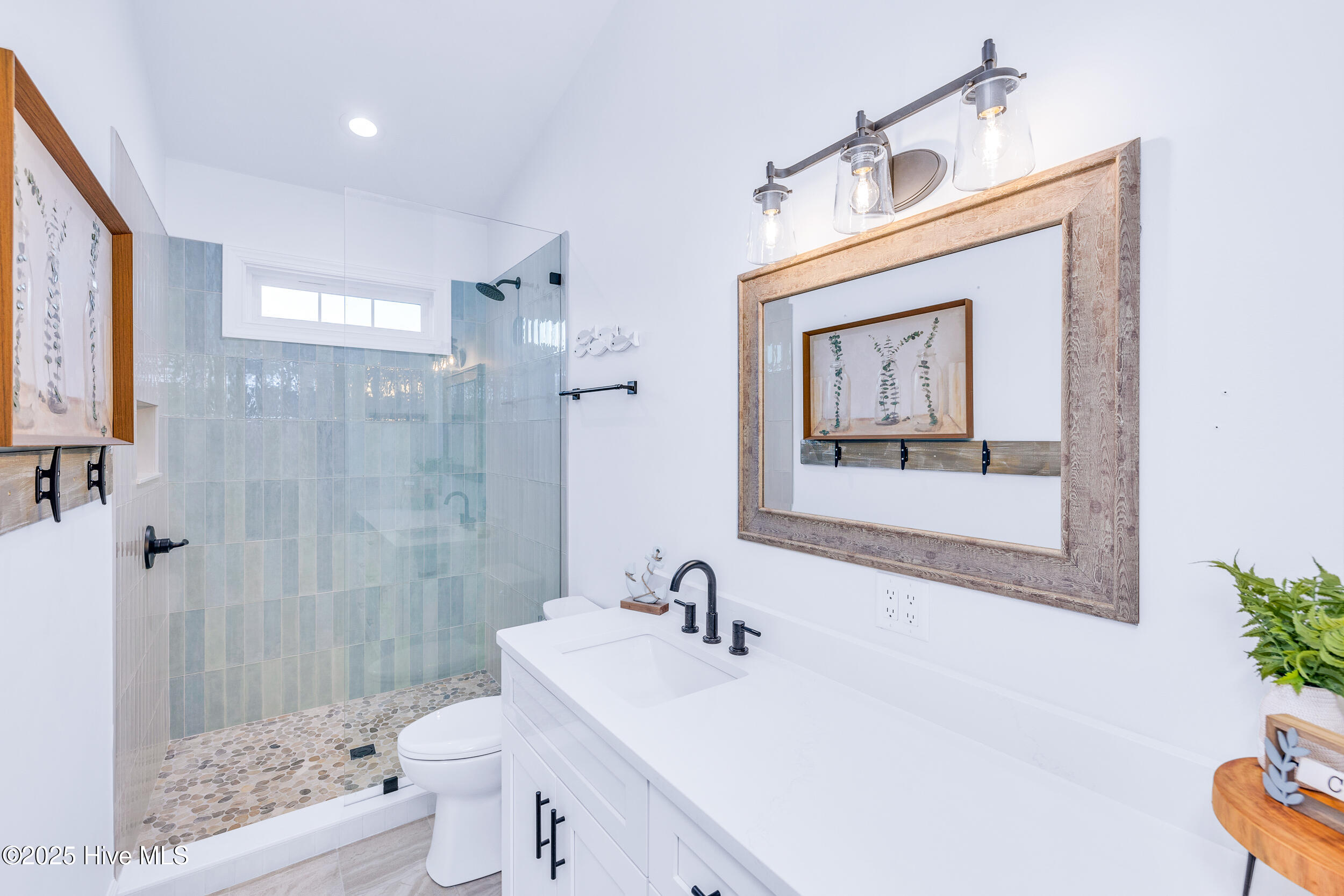 6901 Kings Lynn Drive