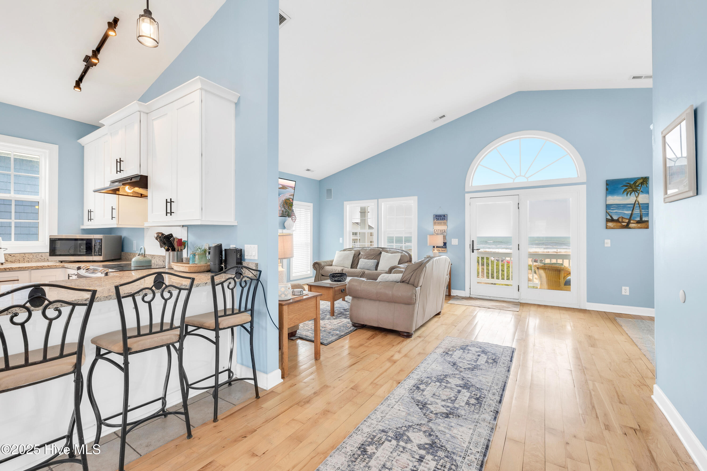 6901 Kings Lynn Drive