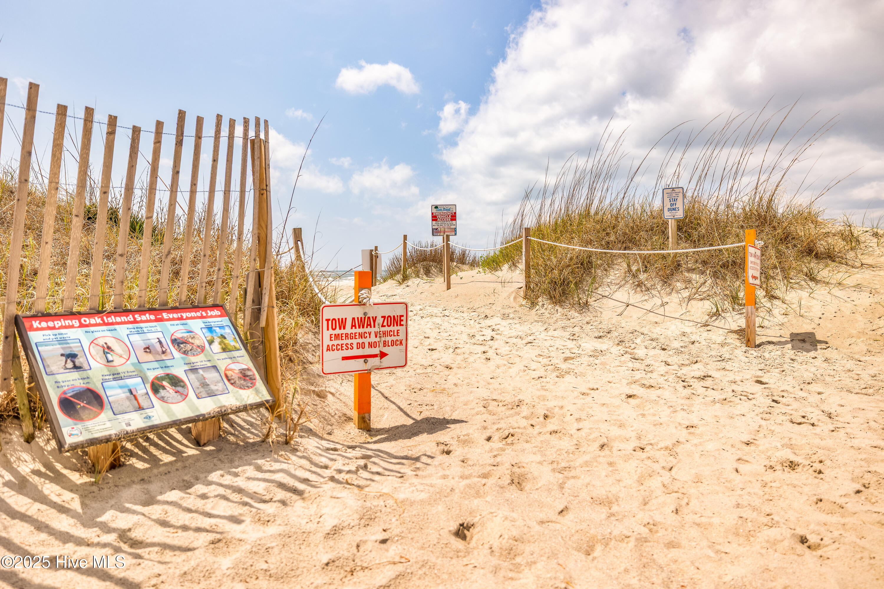 6901 Kings Lynn Drive