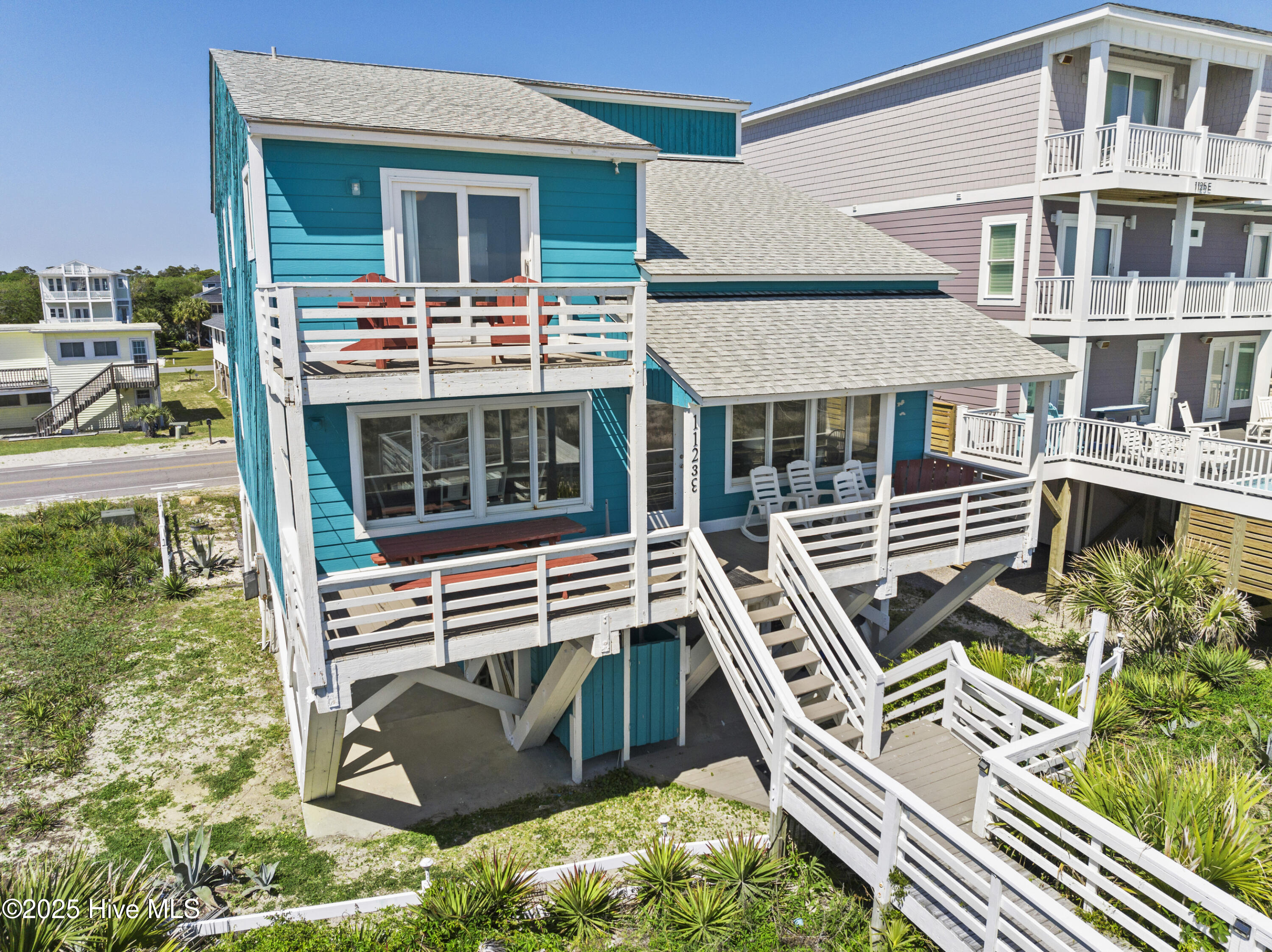 1123 E Beach Drive
