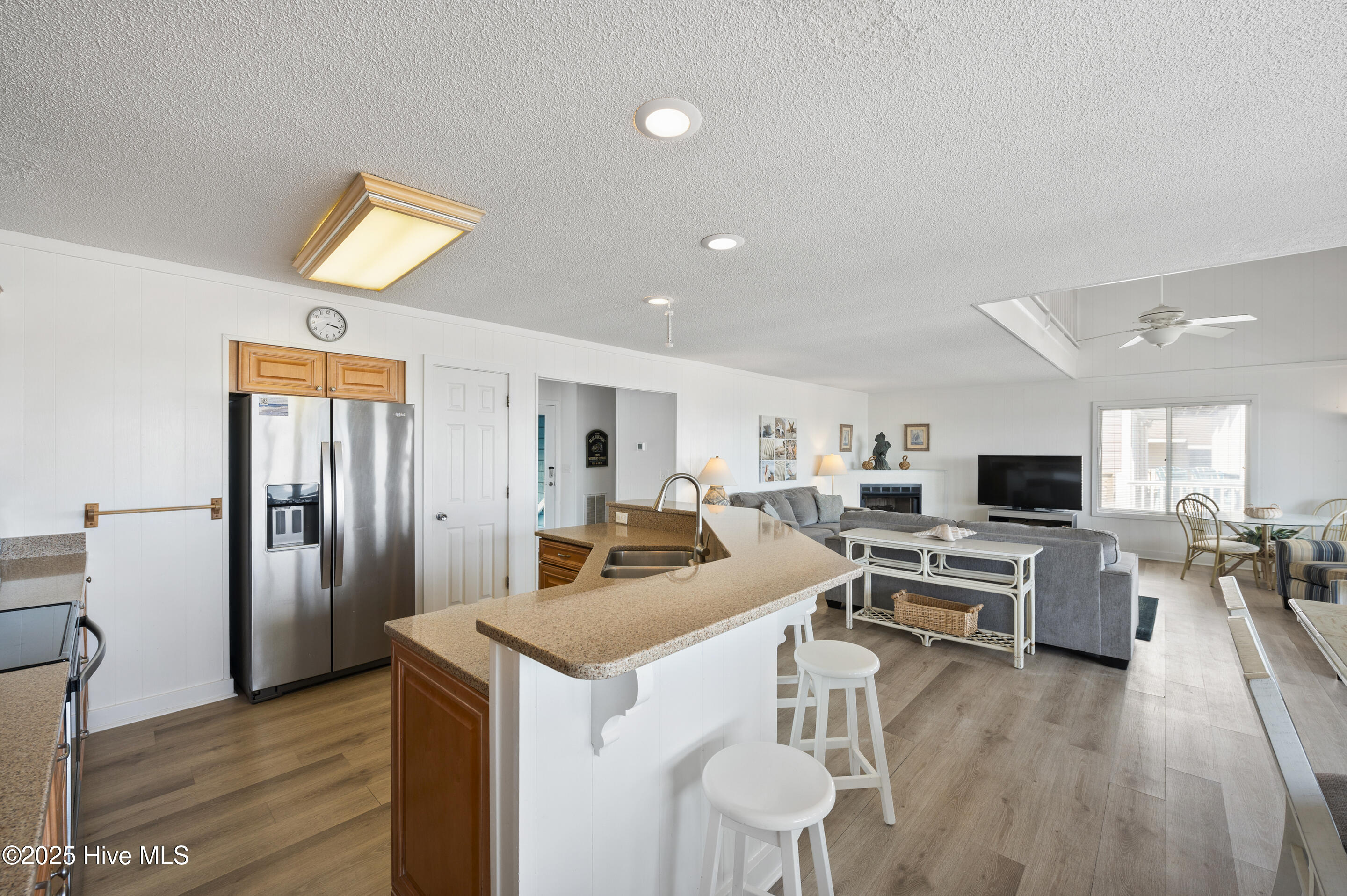 1123 E Beach Drive